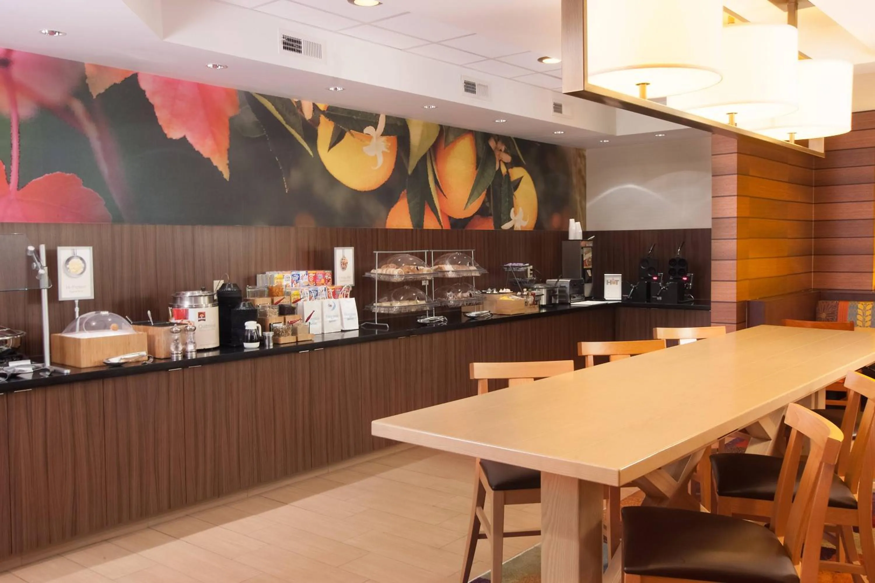 Breakfast in Fairfield Inn Charlotte Gastonia