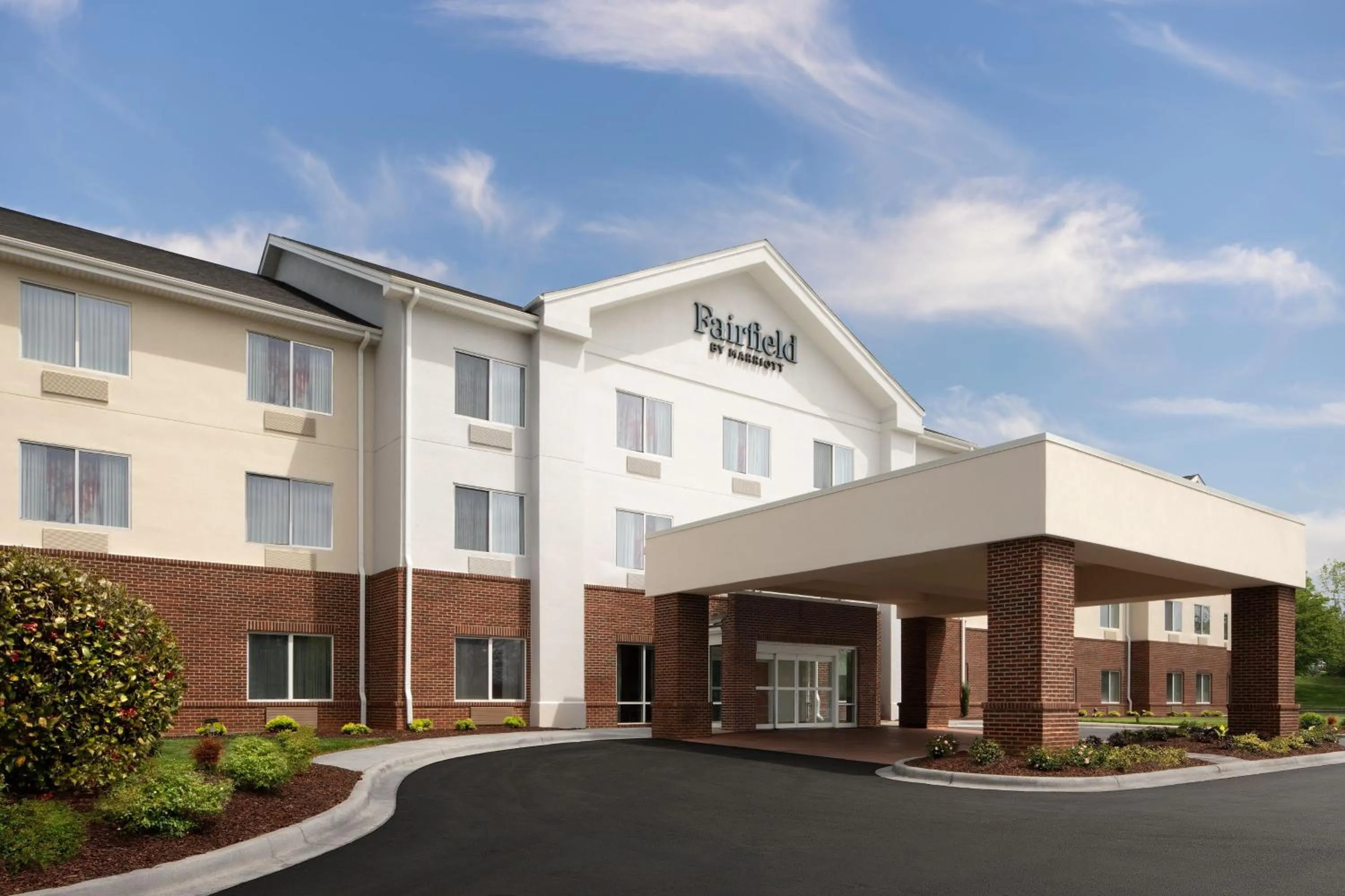 Property building in Fairfield Inn Charlotte Mooresville Lake Norman