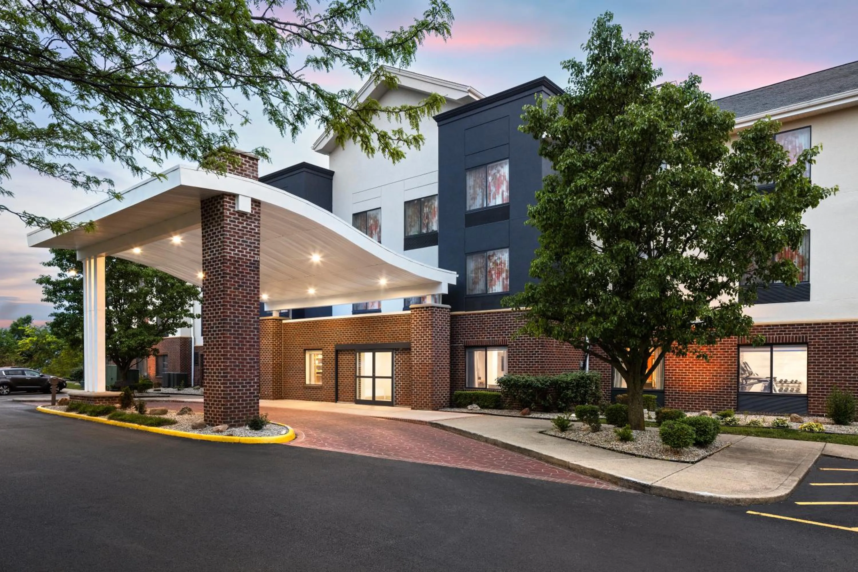 Property building in Fairfield Inn & Suites by Marriott Columbus East