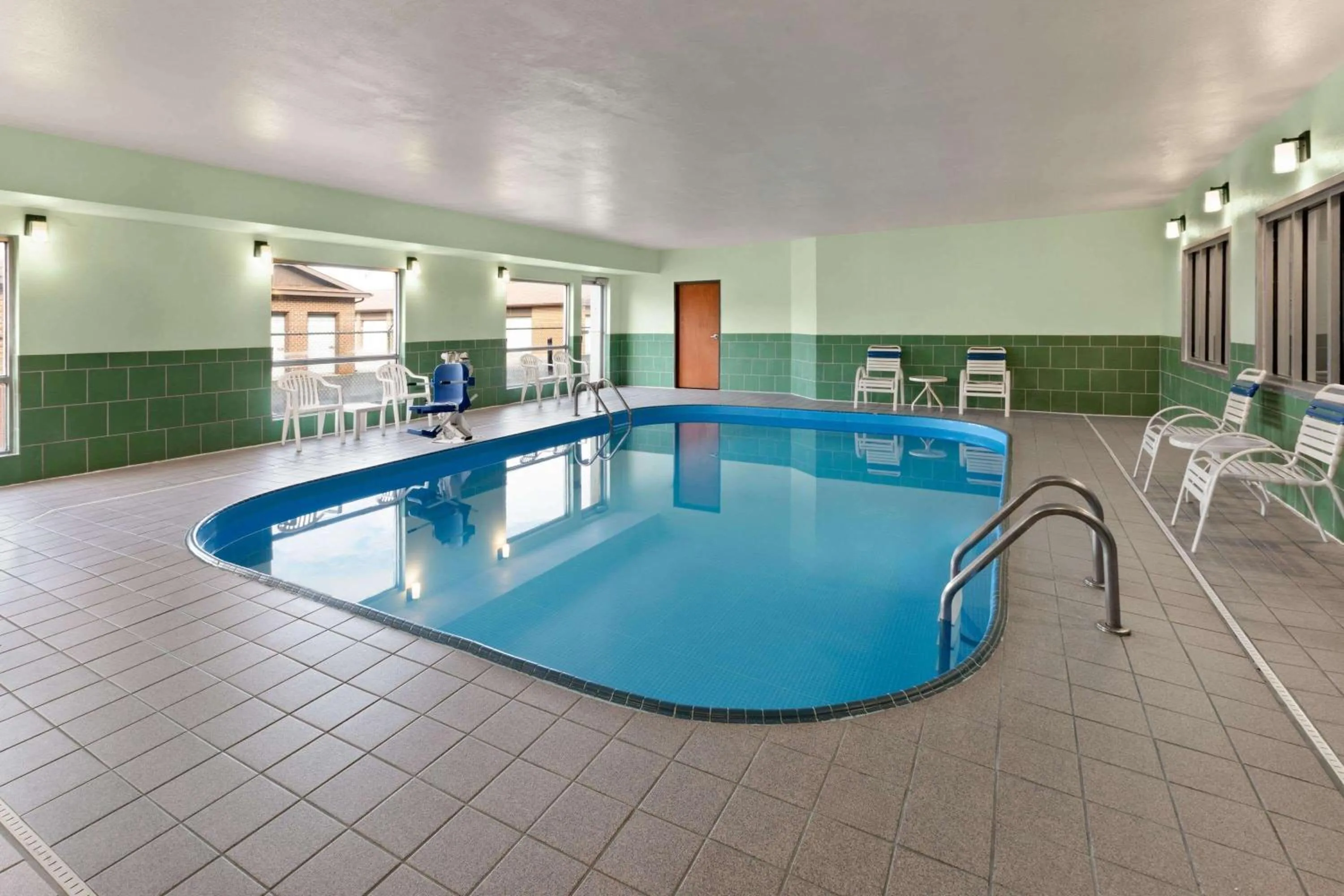 Swimming pool in Wingate by Wyndham Marion