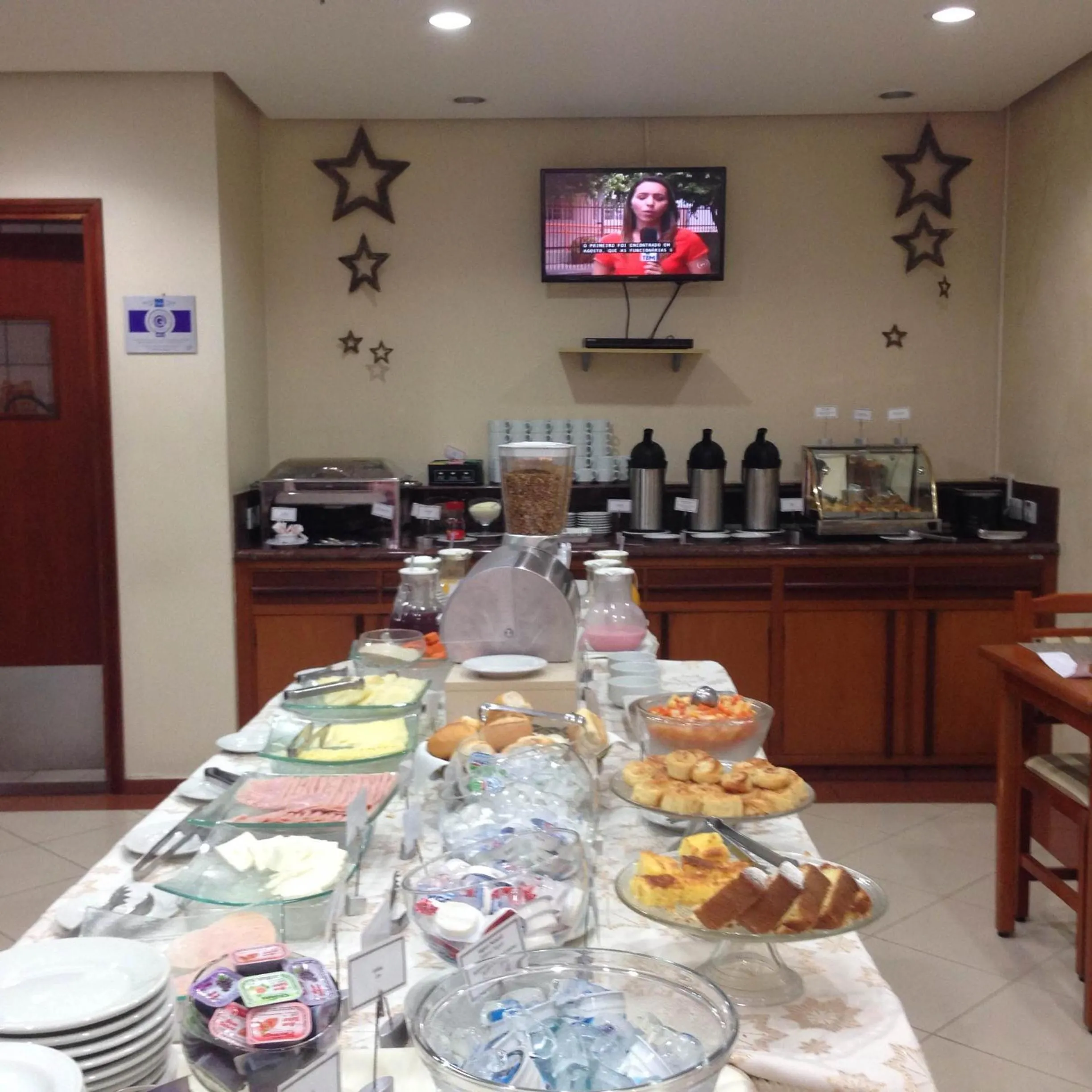 Restaurant/places to eat in Saint Peter Hotel