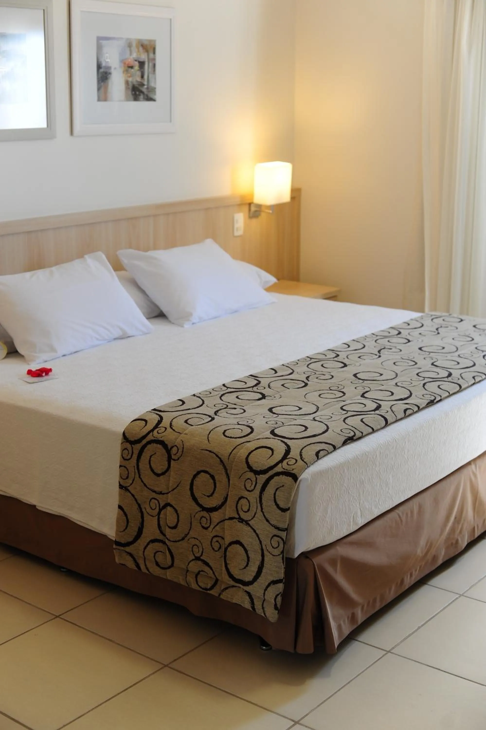 Photo of the whole room, Bed in Saint Peter Hotel