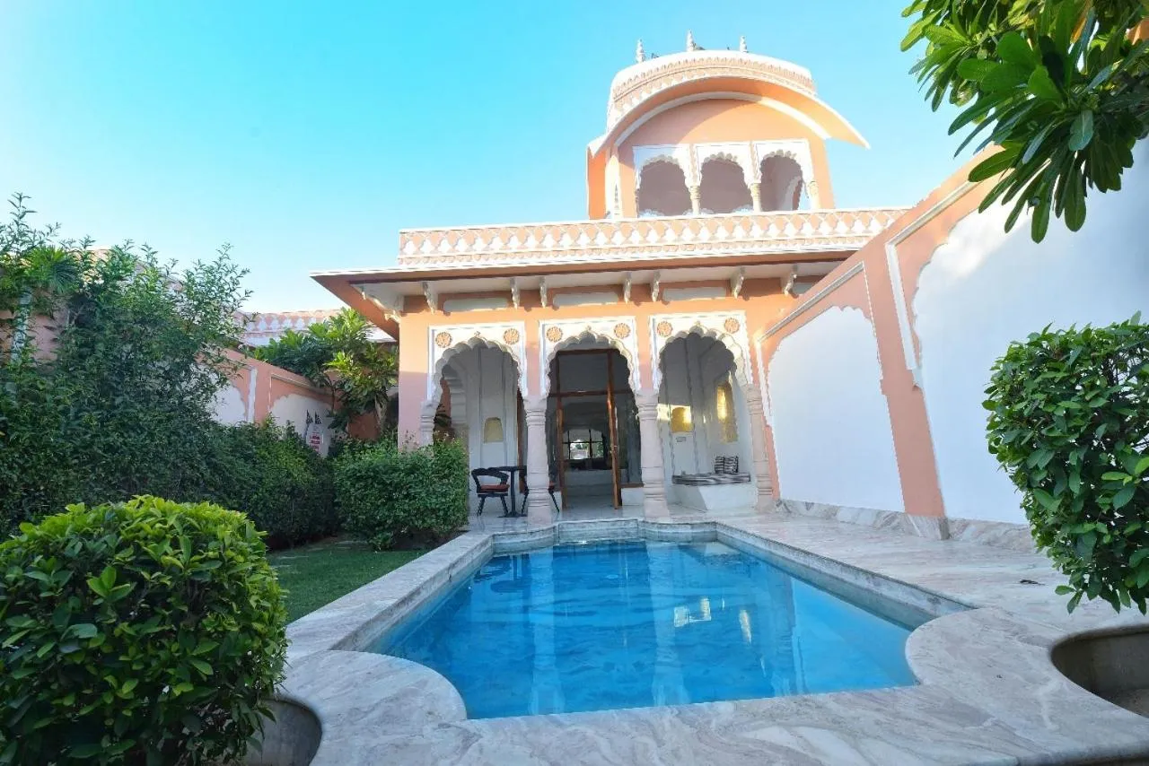 Swimming pool in Buena Vista Luxury Garden Spa Resort