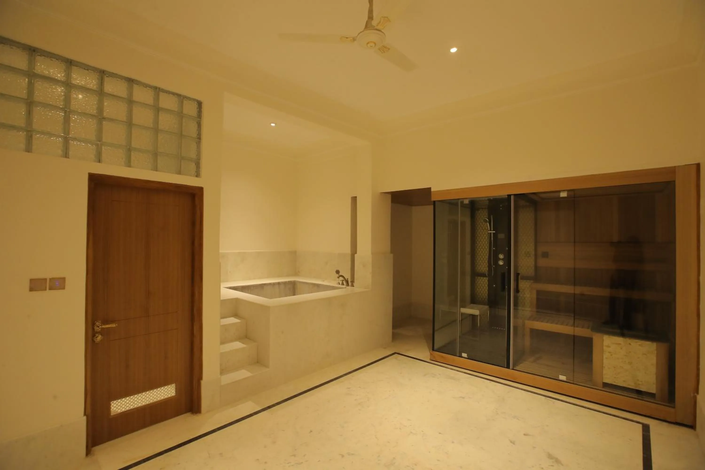 Sauna in Buena Vista Luxury Garden Spa Resort