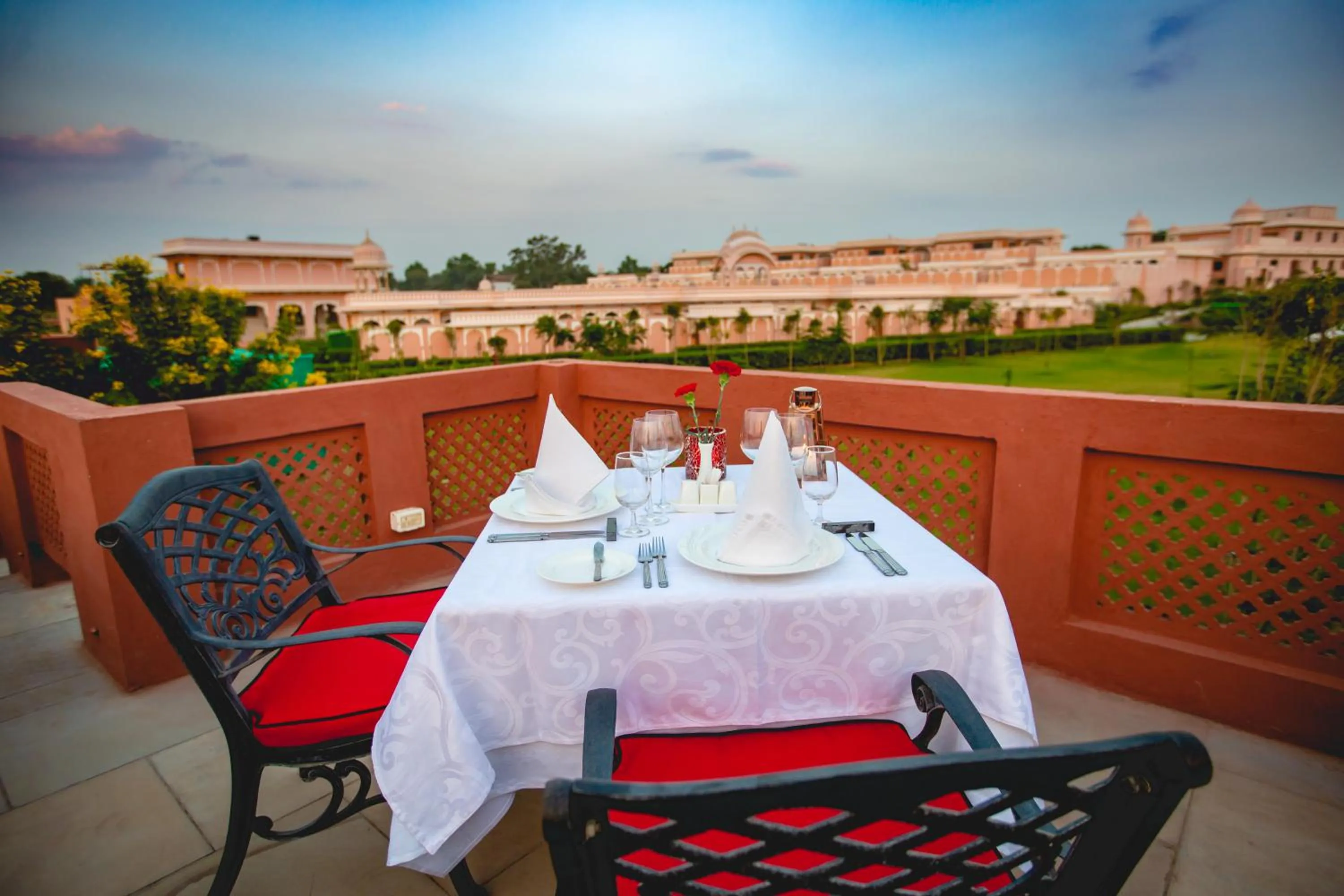 Coffee/tea facilities in Buena Vista Luxury Garden Spa Resort