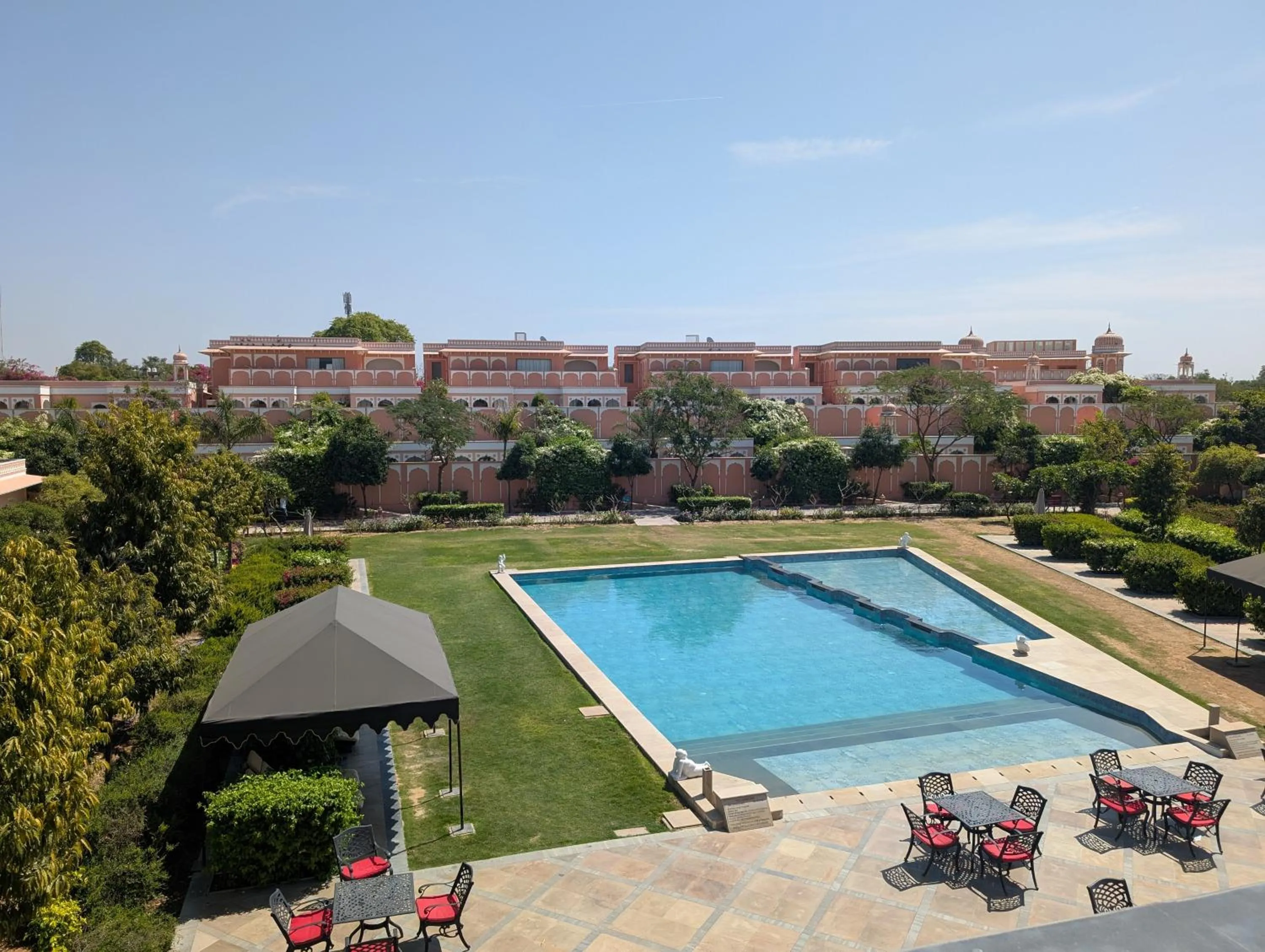 Swimming pool in Buena Vista Luxury Garden Spa Resort