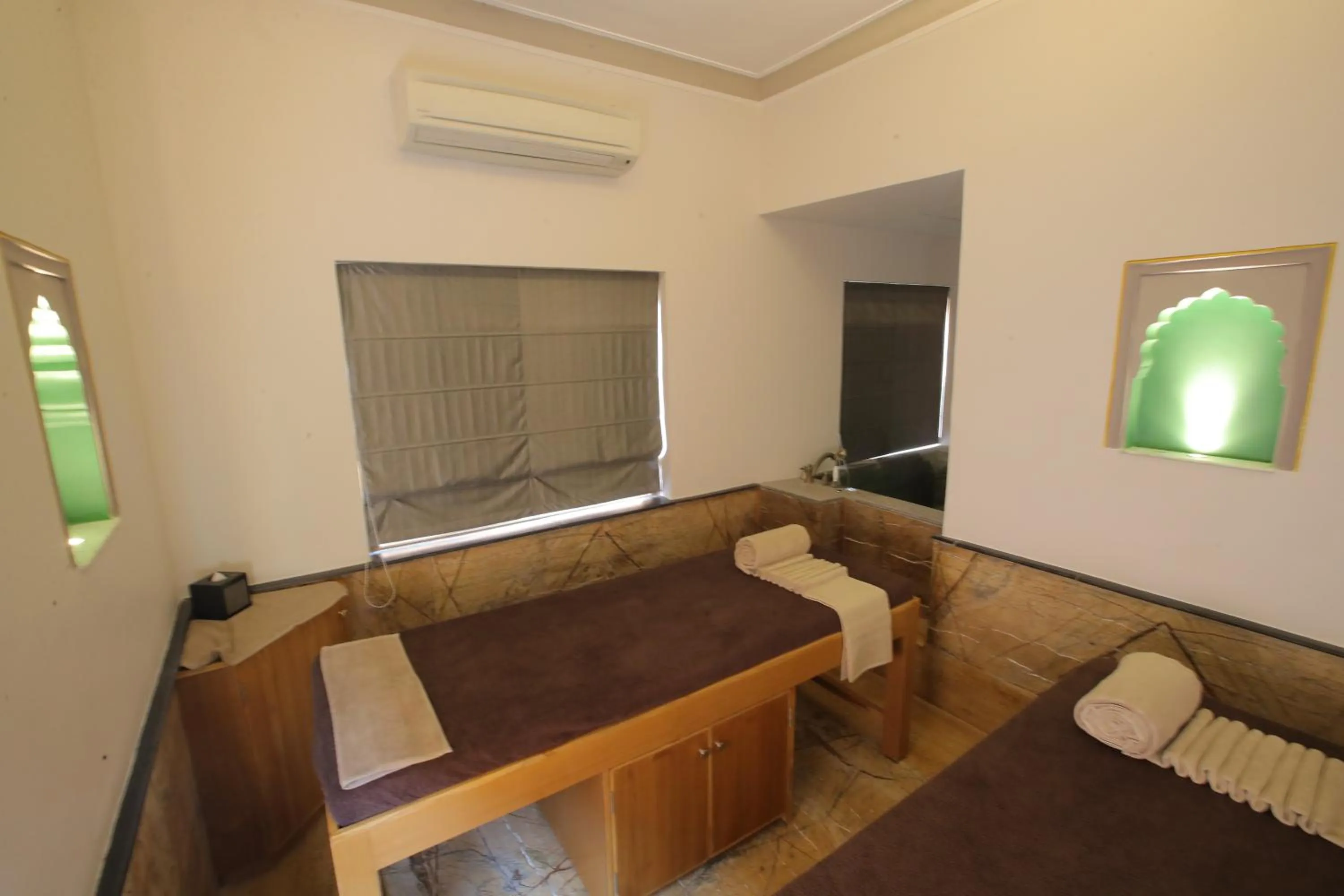 Massage in Buena Vista Luxury Garden Spa Resort