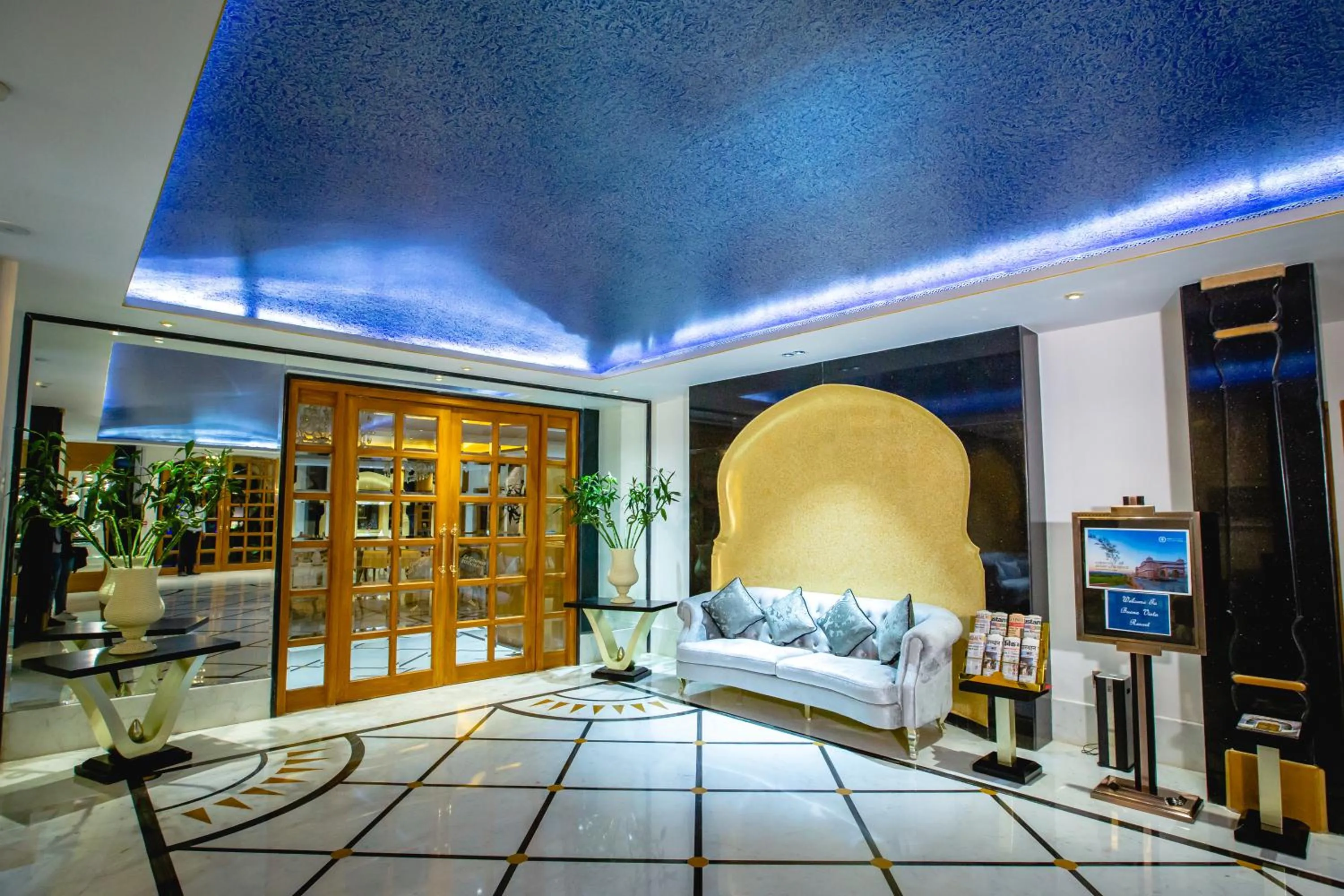 Lobby or reception, Bed in Buena Vista Luxury Garden Spa Resort