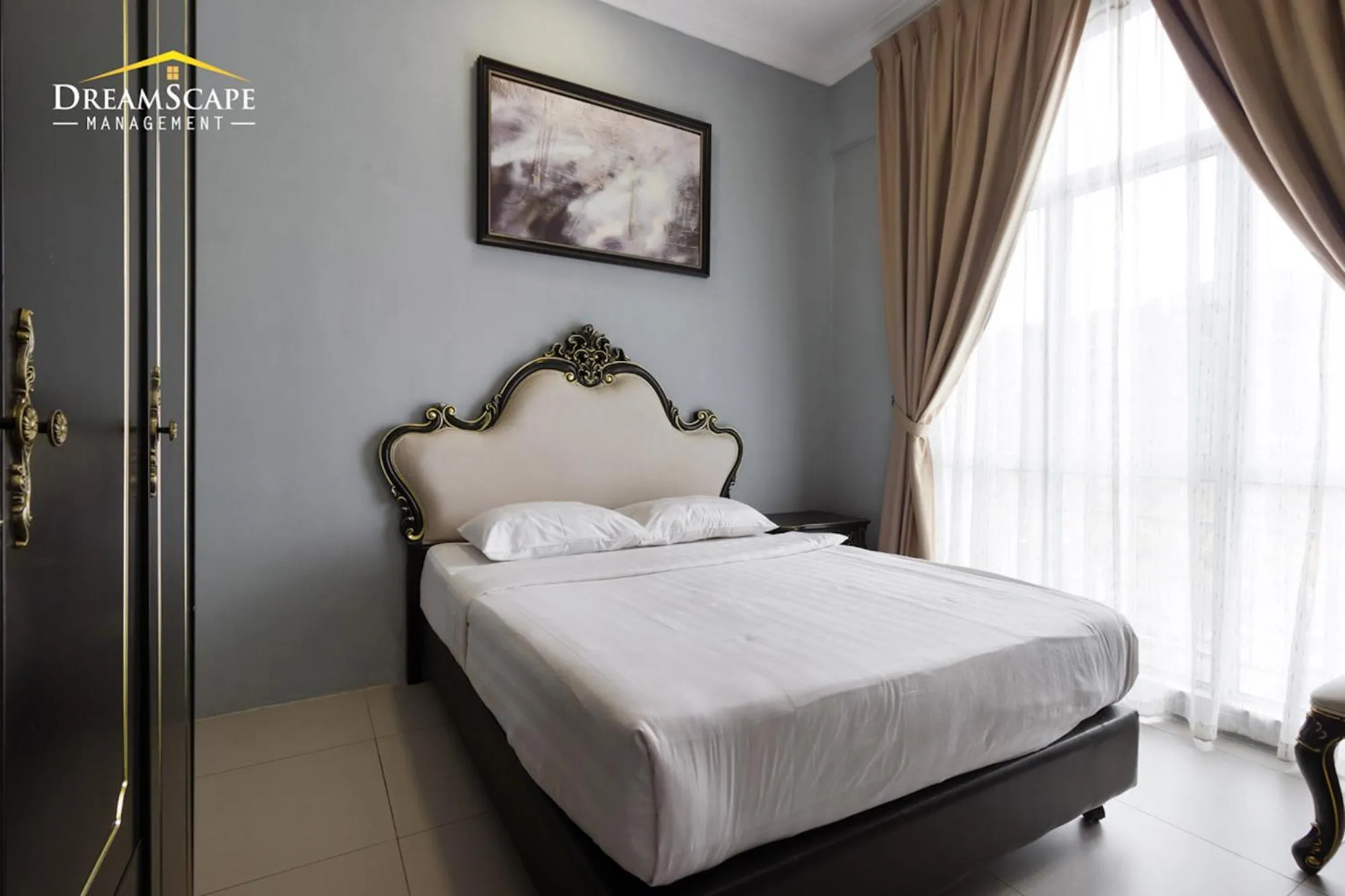 Bed in Zetter Suites @ Cameron