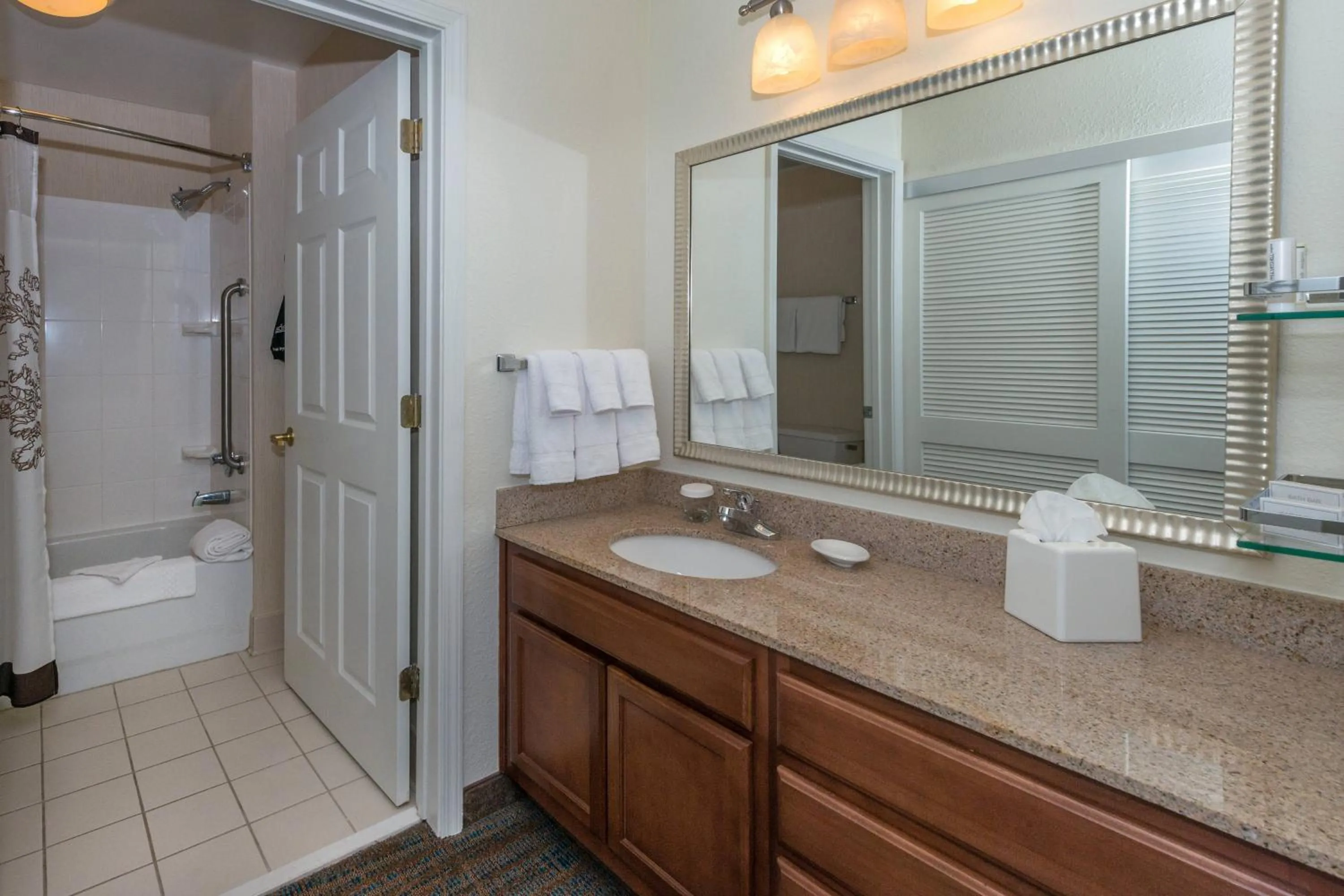 Bathroom in Residence Inn Columbus