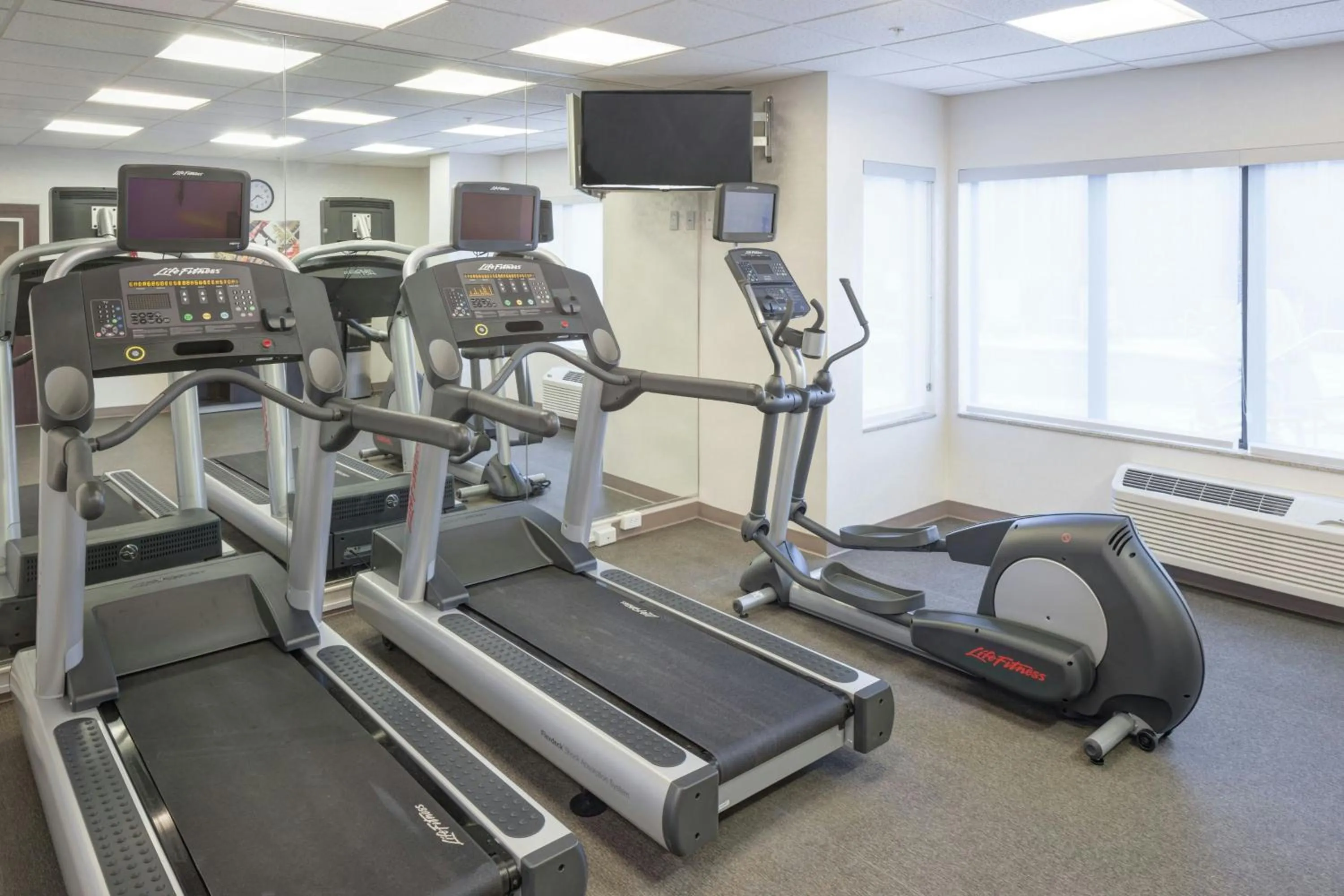 Fitness centre/facilities in SpringHill Suites Columbus