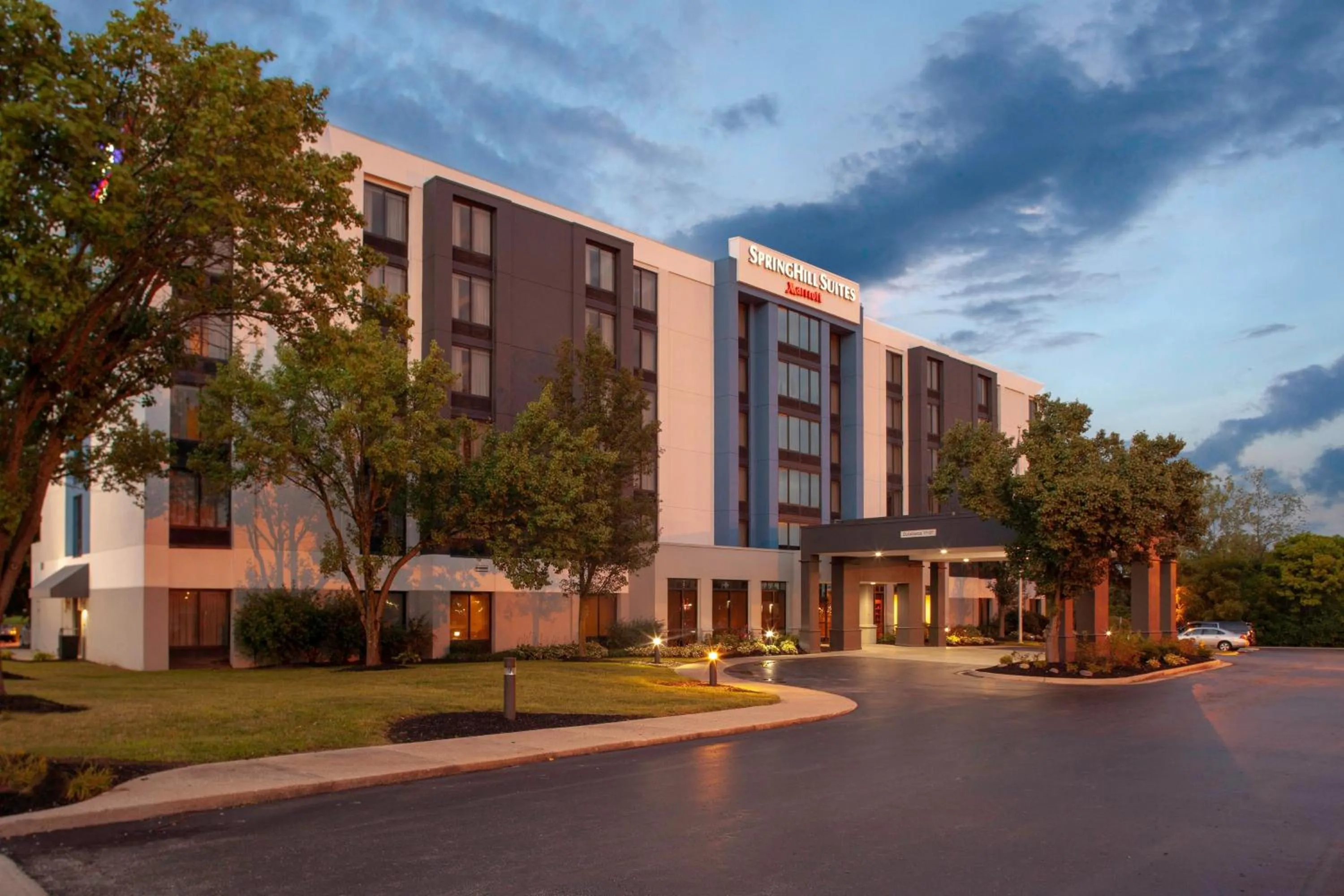 Property building in SpringHill Suites Cincinnati North Forest Park