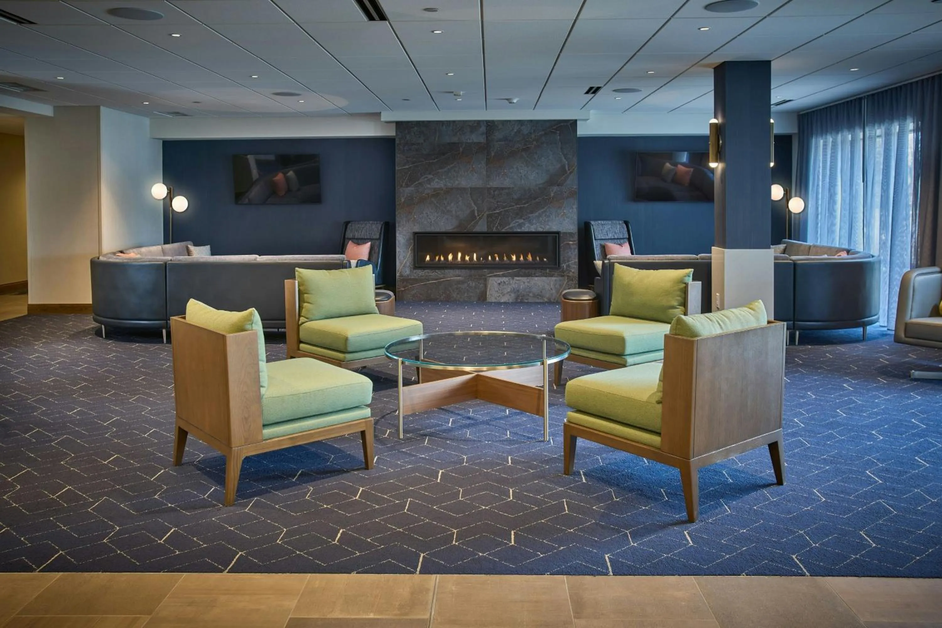 Lobby or reception in Courtyard Wausau