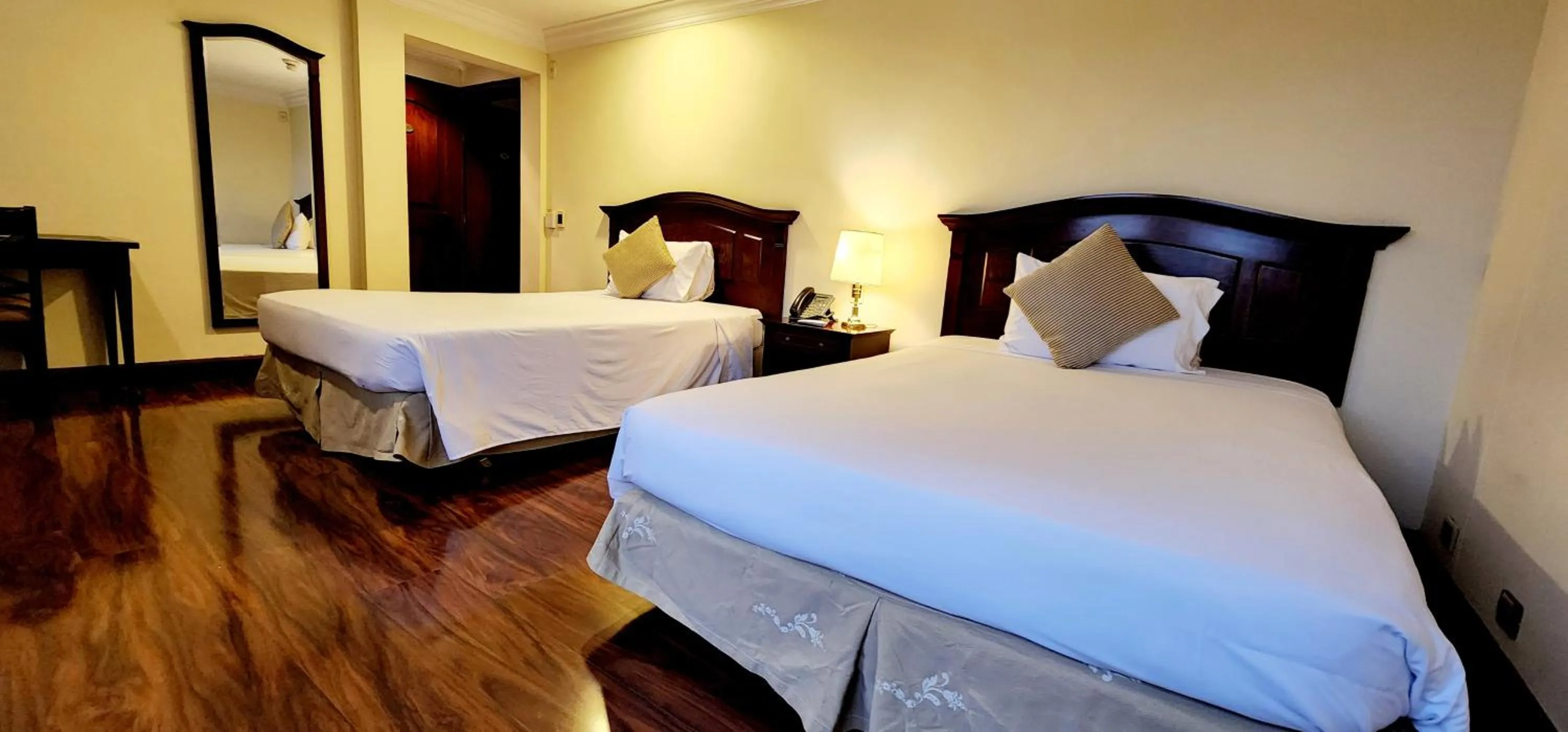 Photo of the whole room, Bed in Santafe Boutique Hotel