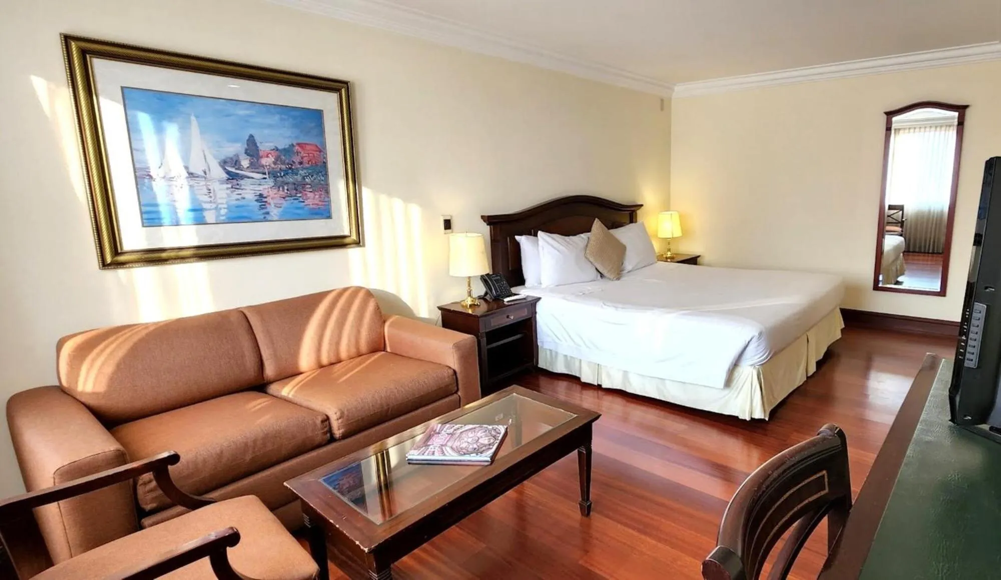 Bed in Santafe Boutique Hotel