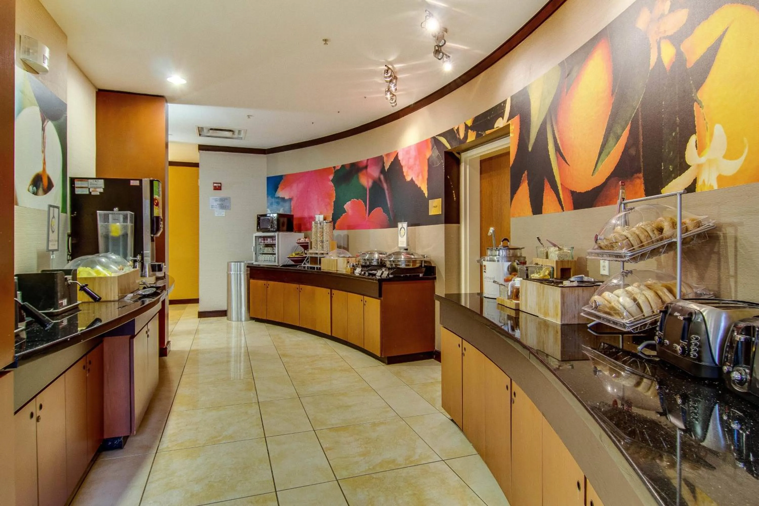 Breakfast in Fairfield Inn & Suites Palm Coast I-95