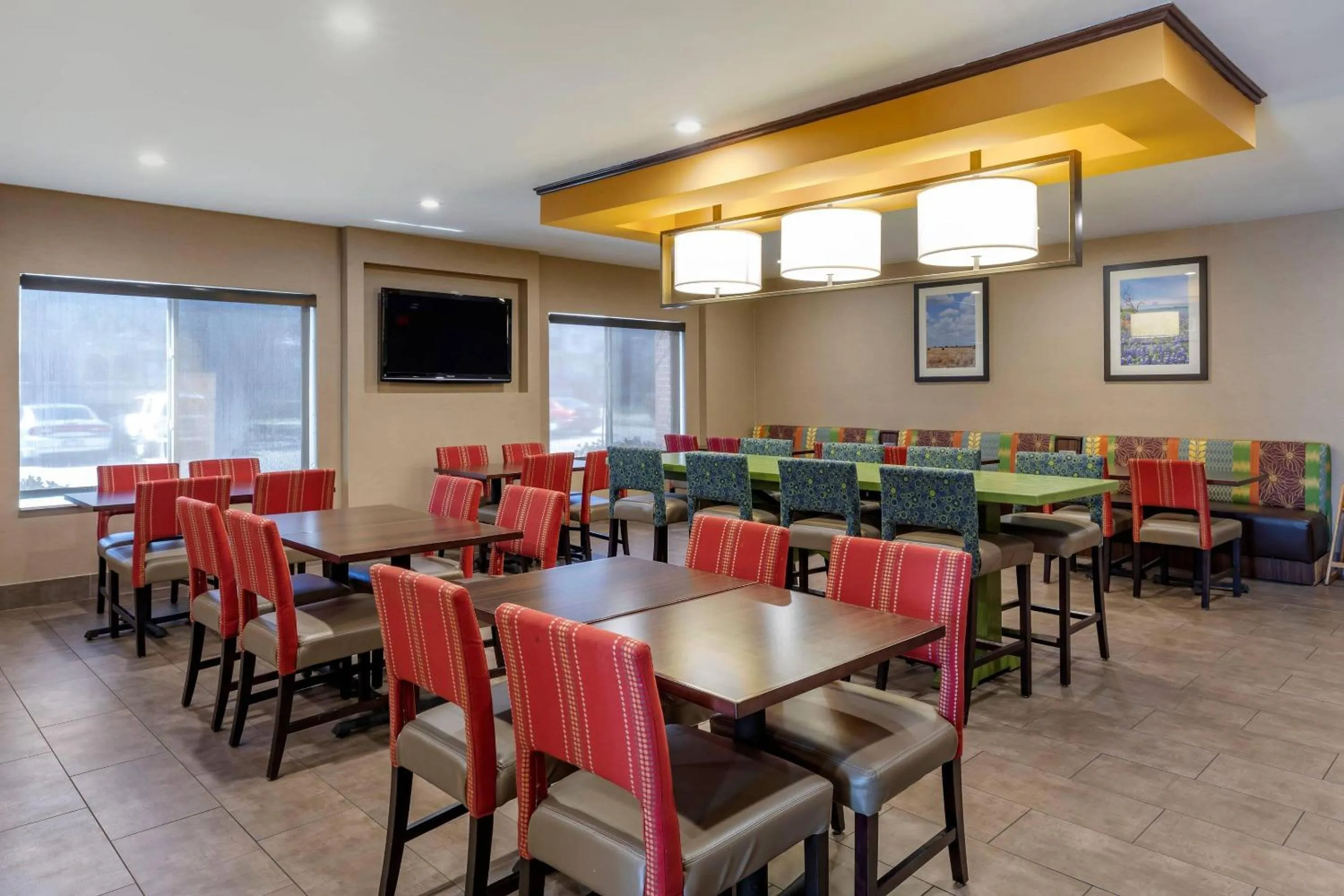 Breakfast in Comfort Inn & Suites North Dallas-Addison