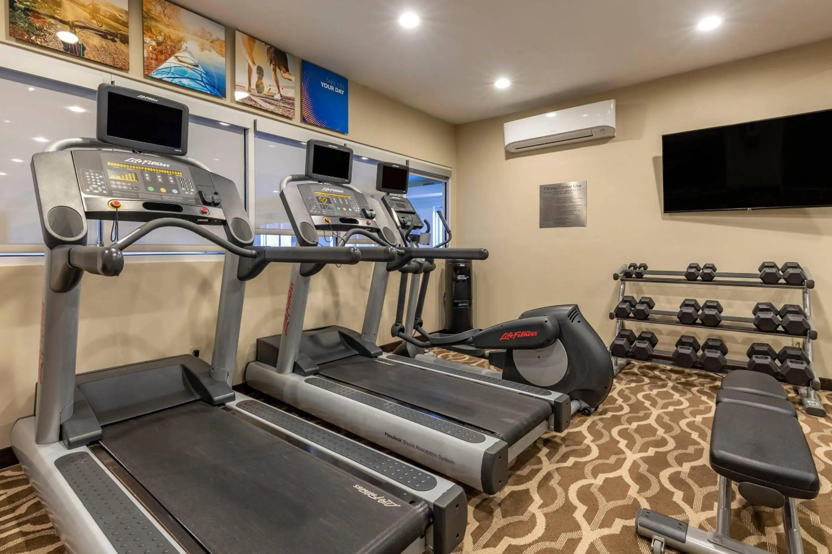 Fitness centre/facilities in Comfort Inn & Suites North Dallas-Addison