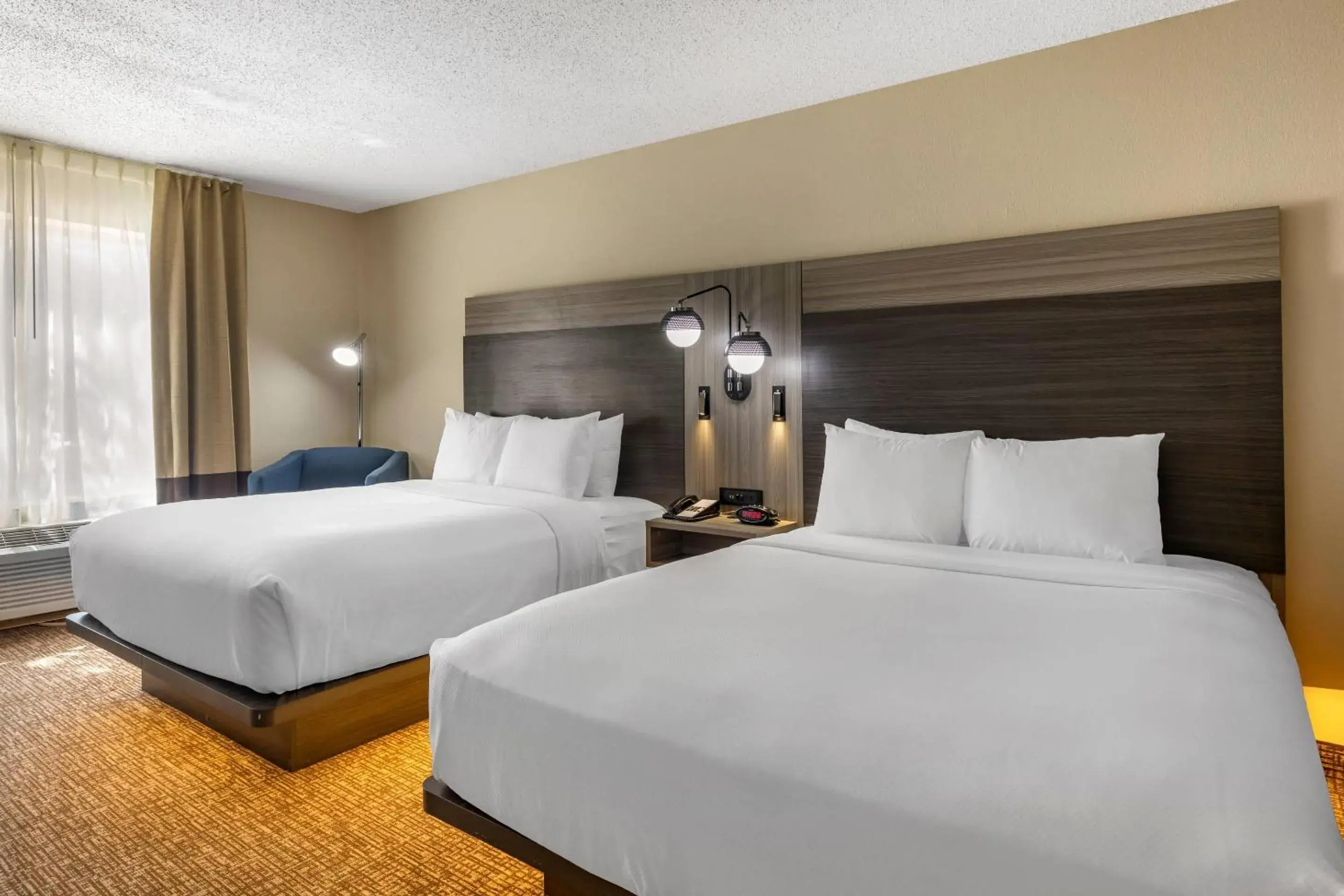 Queen Room with Two Queen Beds and Roll in Shower - Accessible/Non-Smoking in Comfort Inn & Suites North Dallas-Addison Queen Room with Two Queen Beds and Roll in Shower - Accessible/Non-Smoking in Comfort Inn & Suites North Dallas-Addison