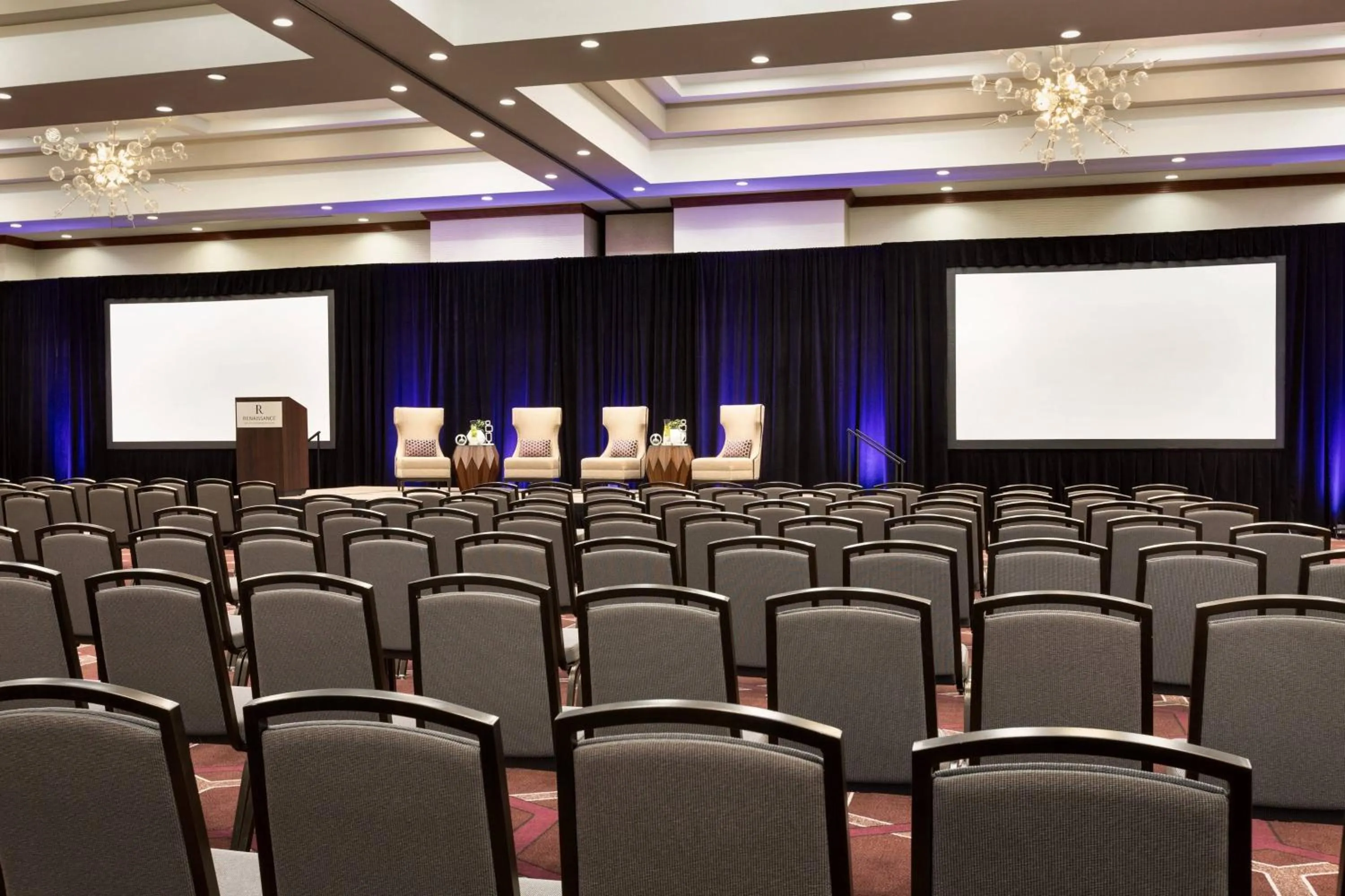 Meeting/conference room in Renaissance Dallas Richardson Hotel