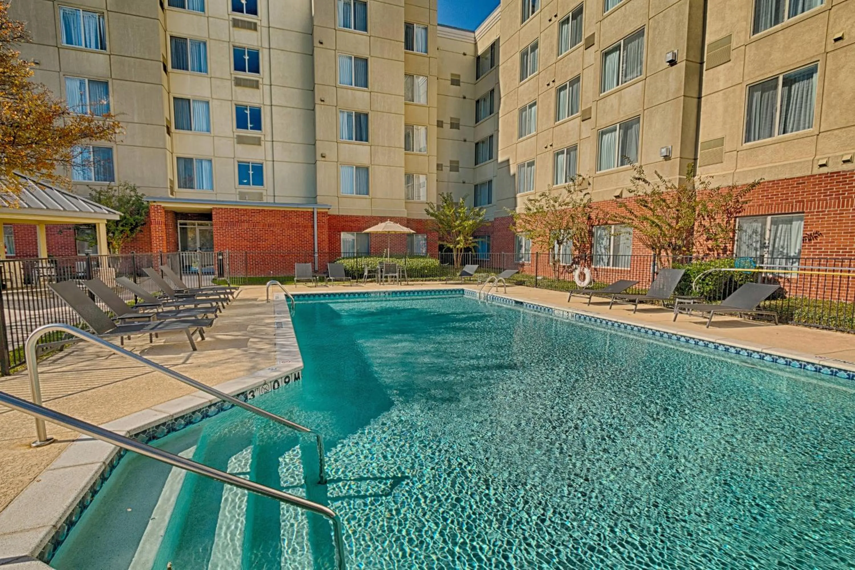 Swimming pool in Residence Inn Fort Worth Alliance Airport