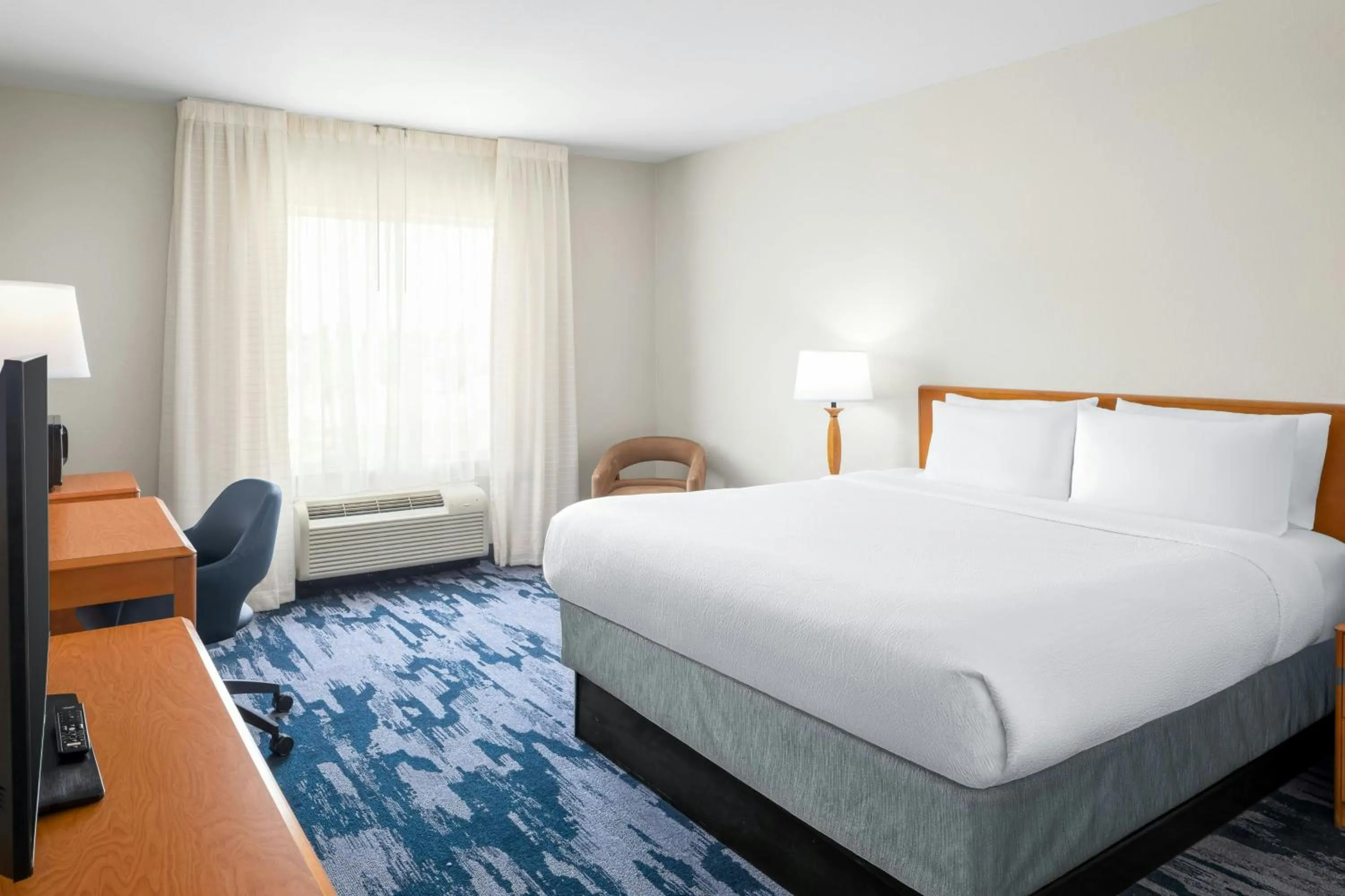 Photo of the whole room, Bed in Fairfield Inn & Suites Marianna