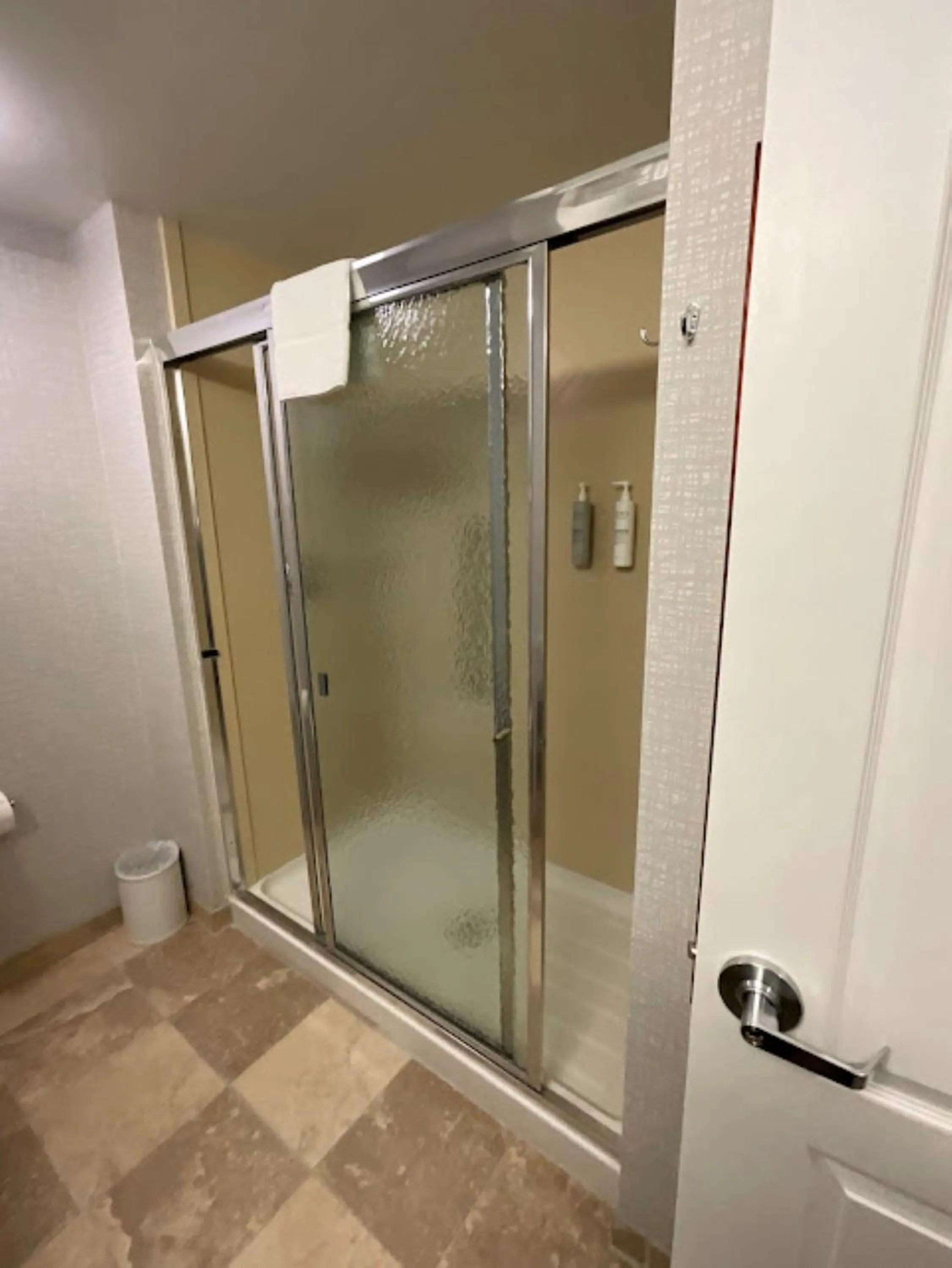 Shower in Hampton Inn by Hilton Montrose