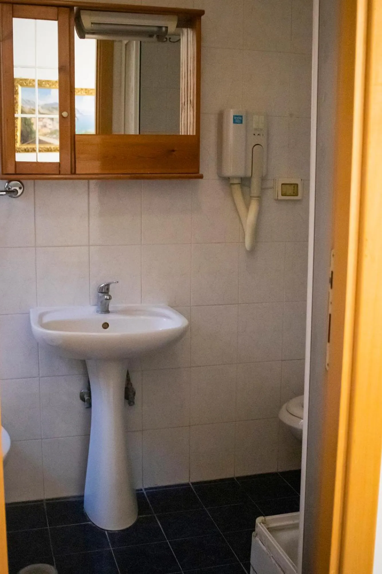 Bathroom in Andromeda by Gialel