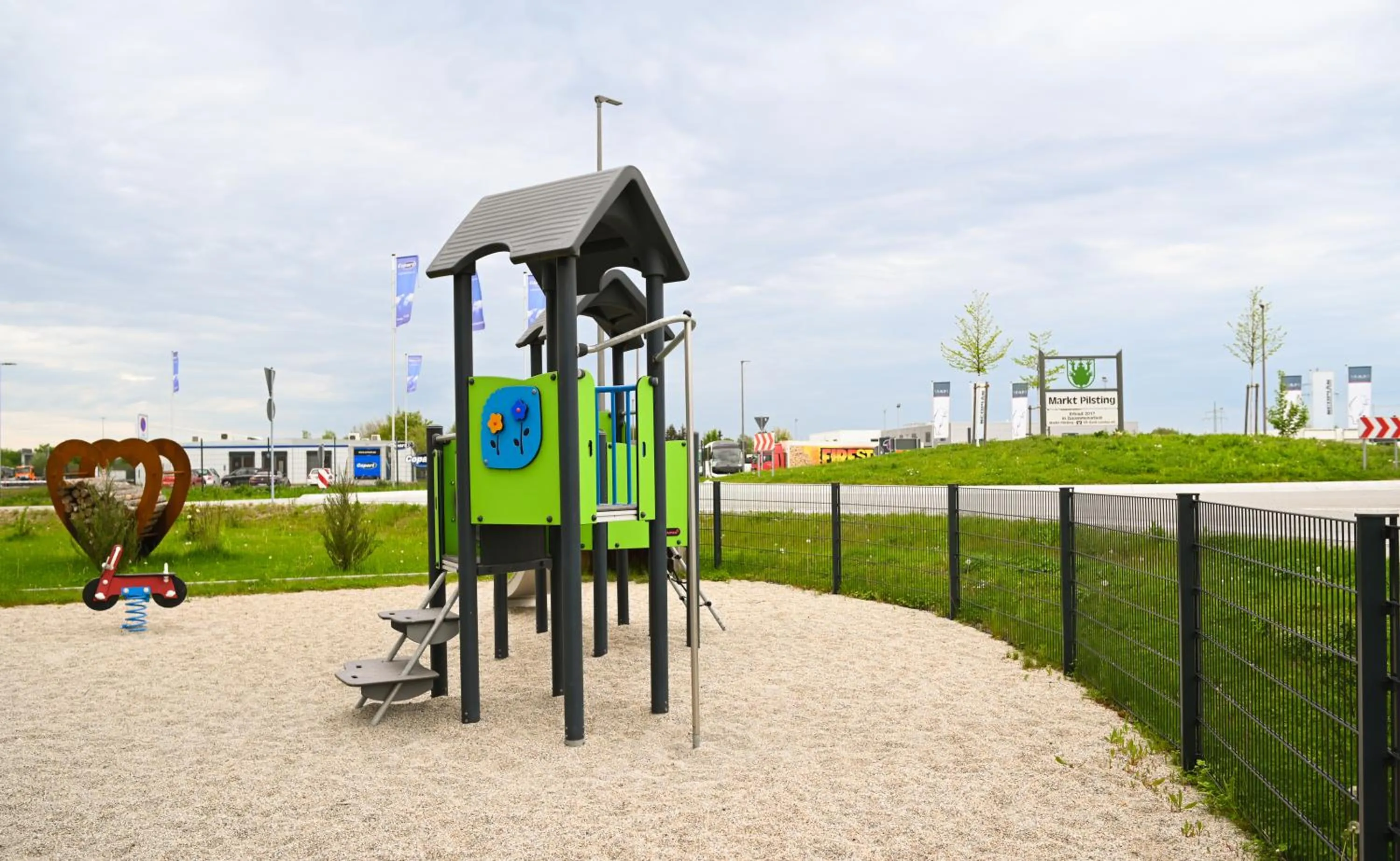 Children play ground in motel isar | 24h/7 checkin