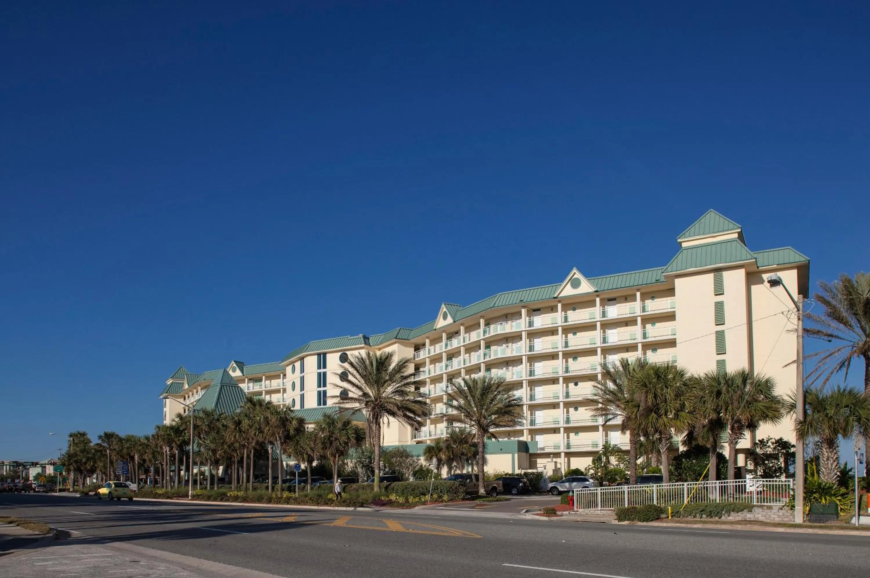 Property building in Royal Floridian Resort by Spinnaker