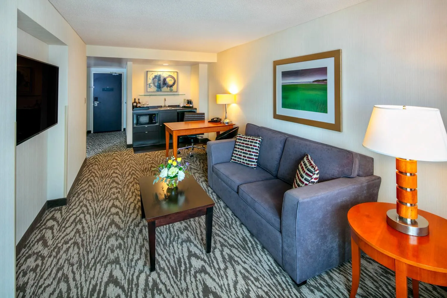 TV and multimedia in Cambridge Suites Hotel Halifax
