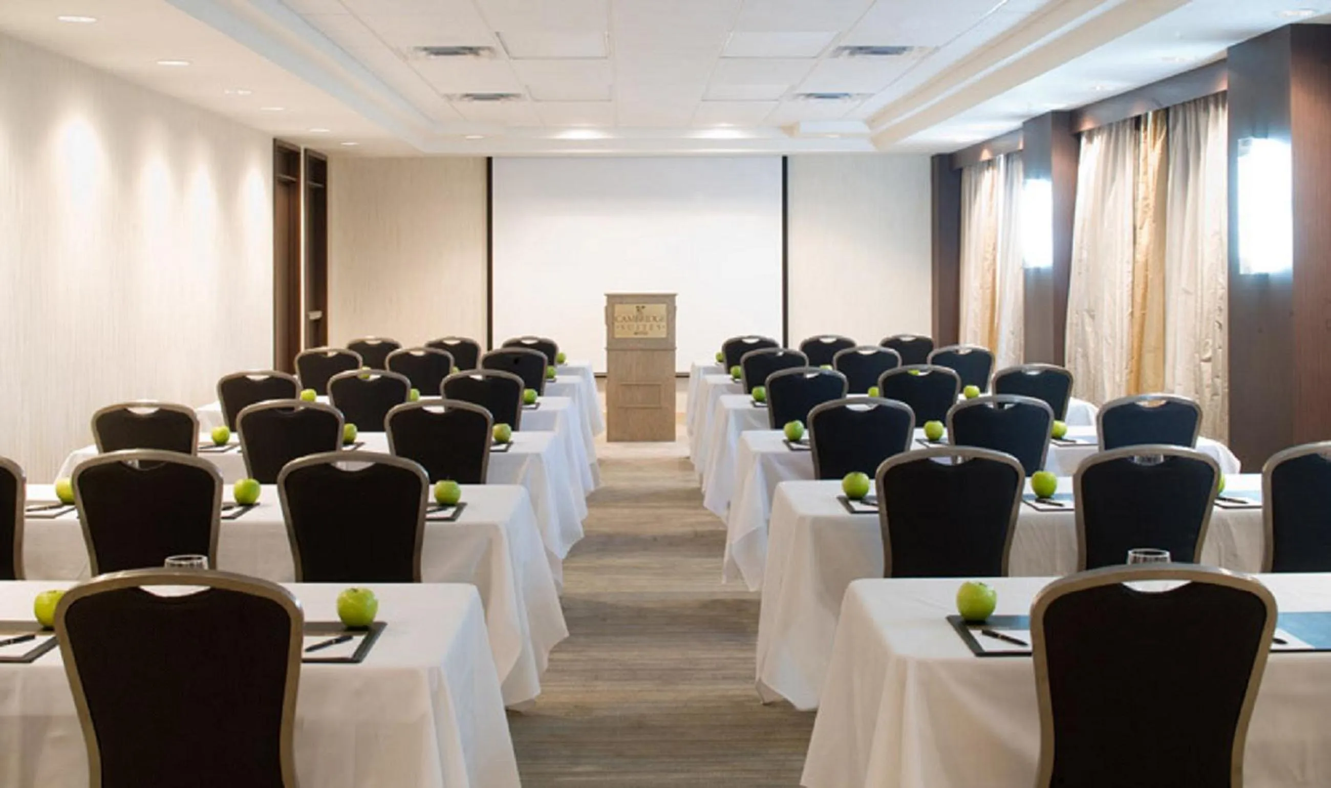 Day in Cambridge Suites Hotel Halifax