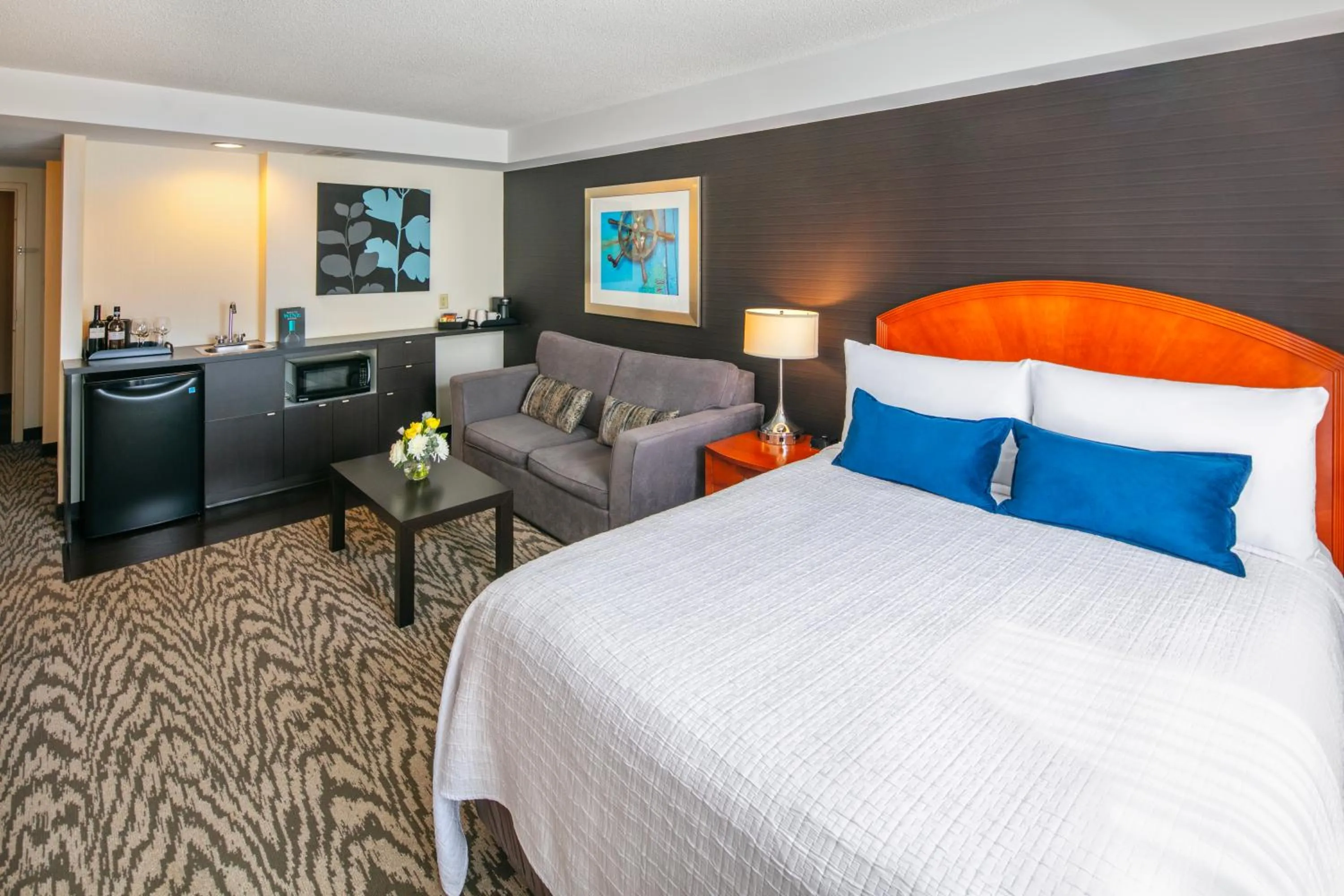 Bedroom, Bed in Cambridge Suites Hotel Halifax