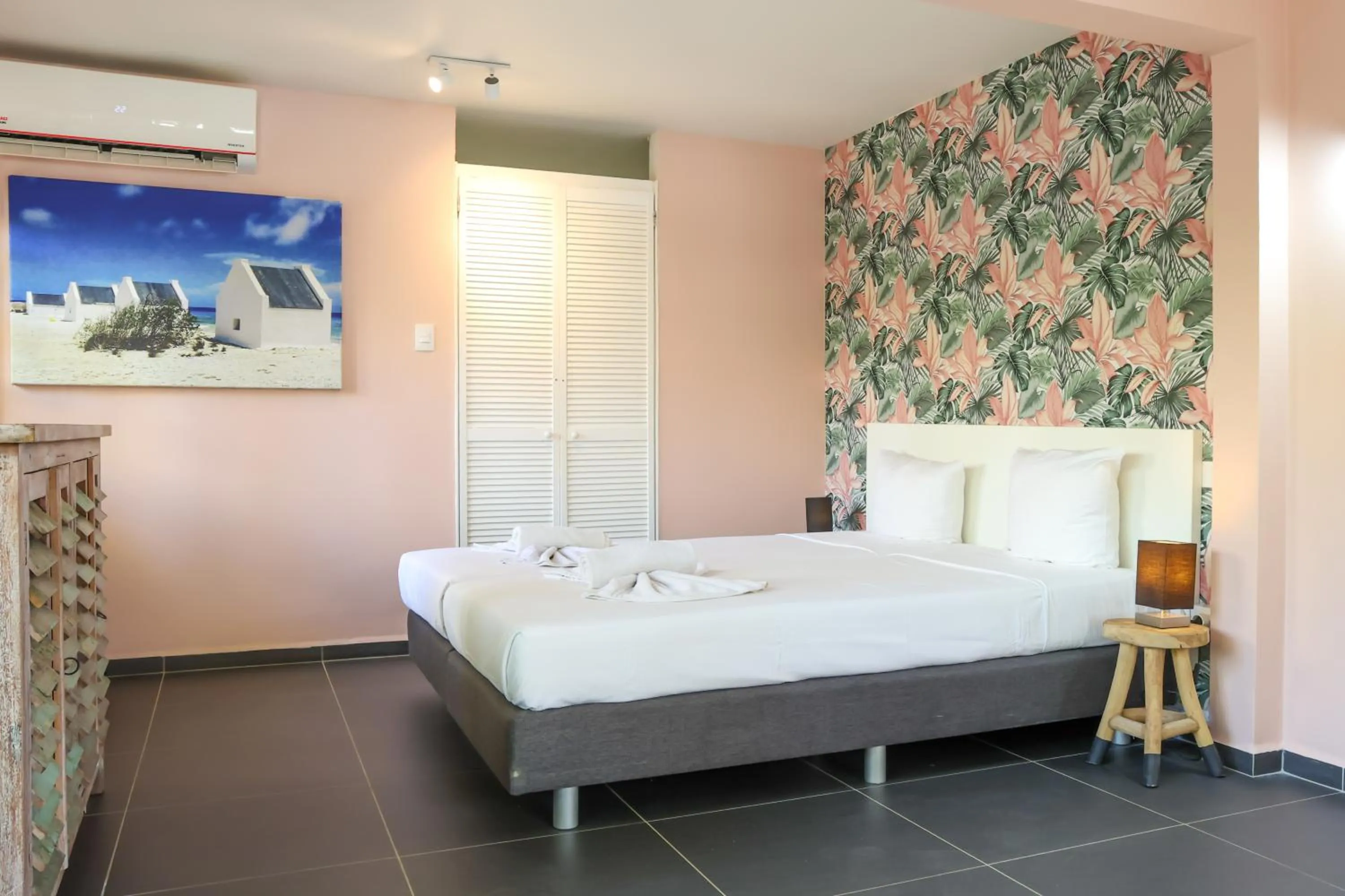 Bed in Resort Bonaire