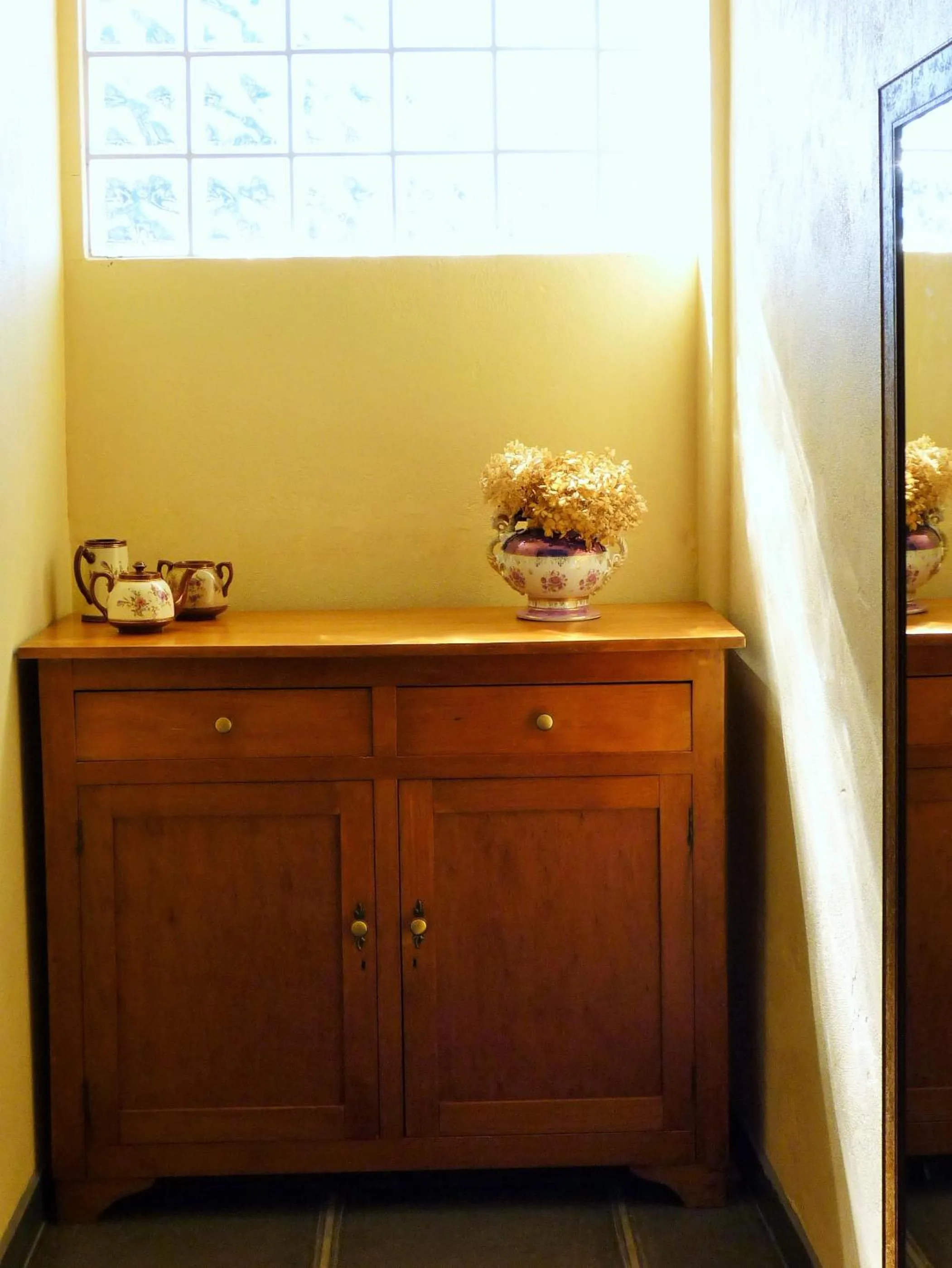 Decorative detail in Aardvark Inn Pousada