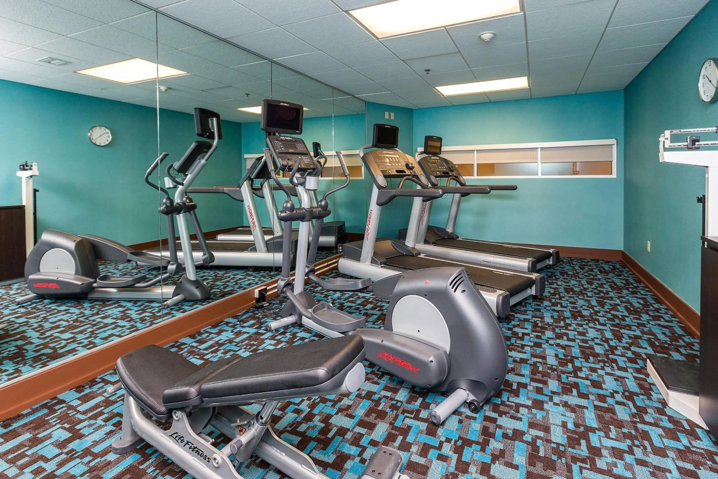 Fitness centre/facilities in Fairfield Inn & Suites Des Moines West
