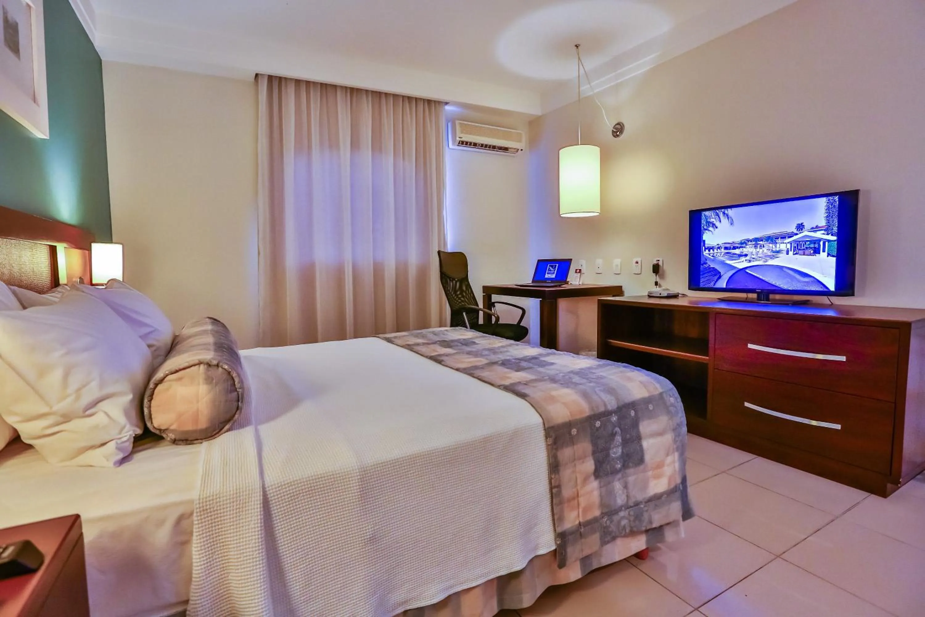 Decorative detail, Bed in Sun Valley Marília by Atlantica