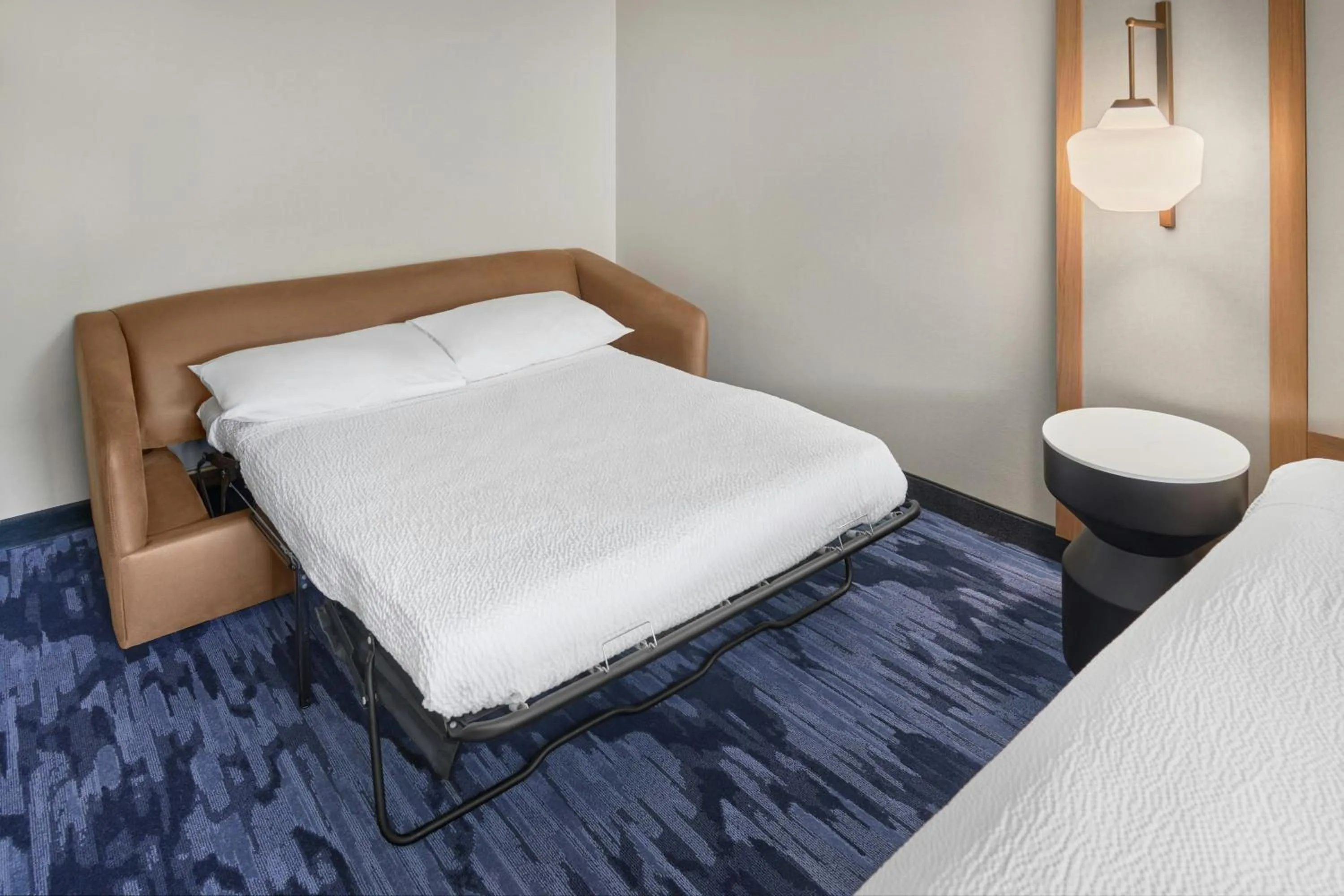 Bedroom, Bed in Fairfield Inn & Suites Detroit Farmington Hills