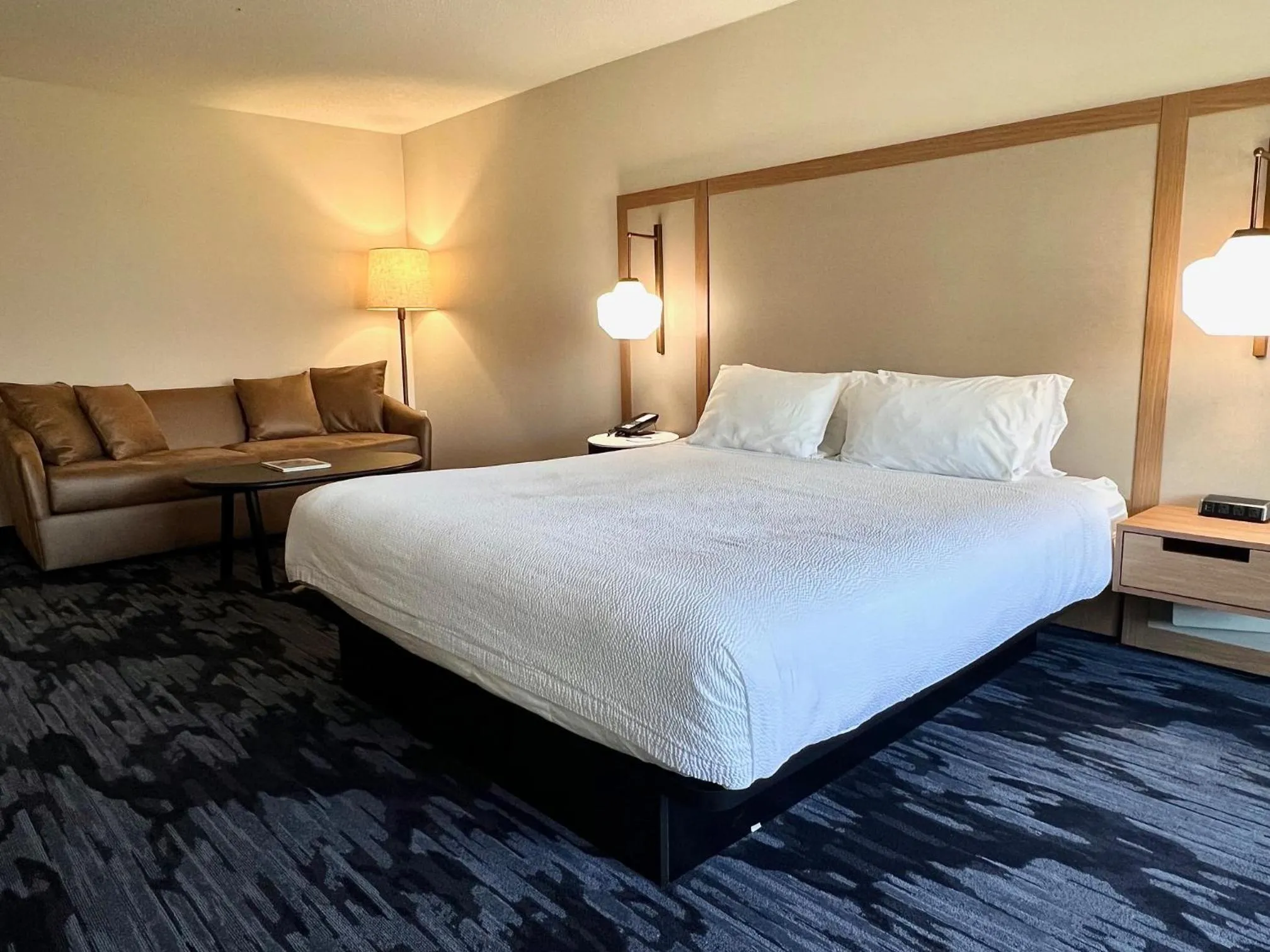 Bedroom, Bed in Fairfield Inn & Suites Detroit Farmington Hills