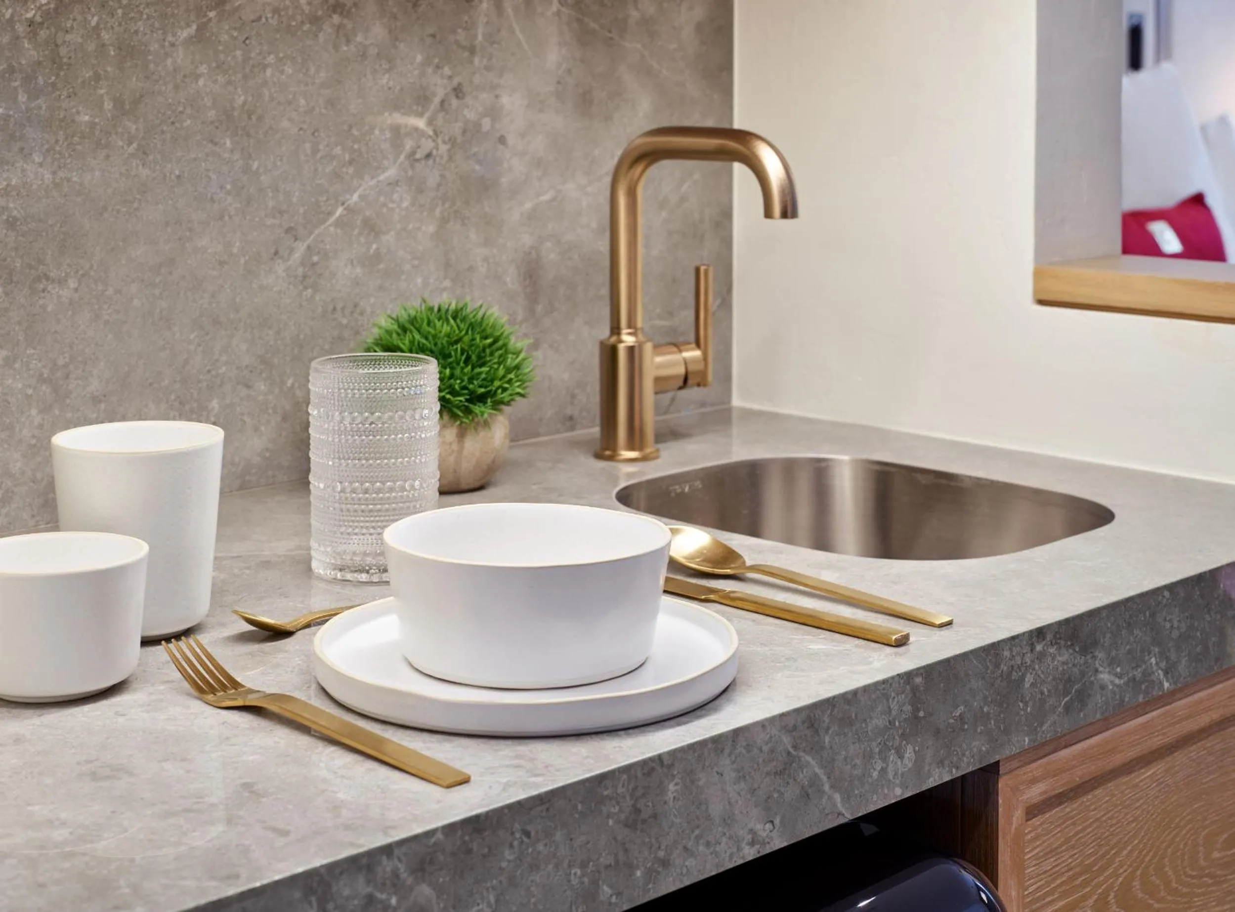 Kitchen or kitchenette in Limelight Hotel Aspen