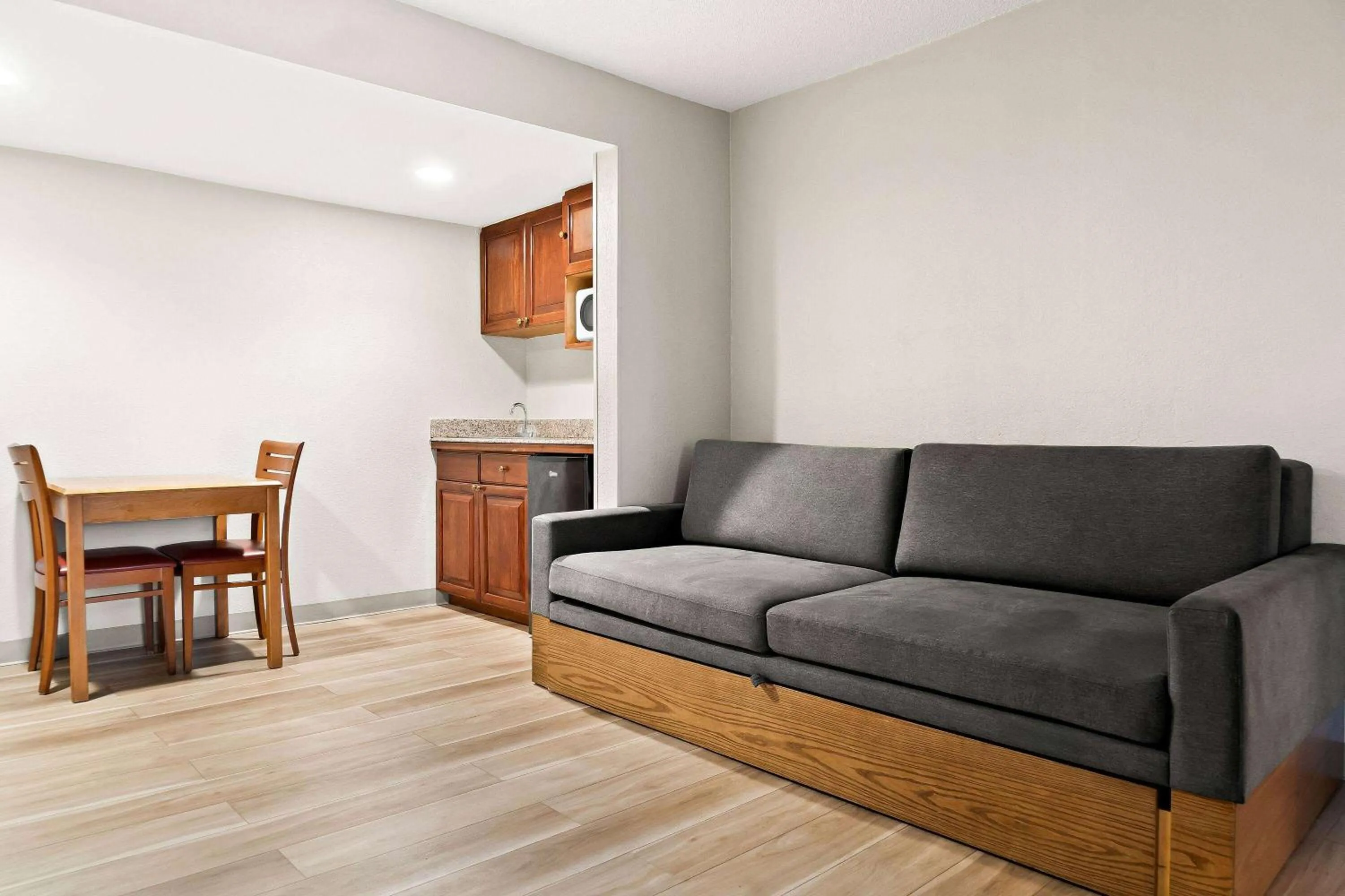 Photo of the whole room in Days Inn & Suites by Wyndham Warren