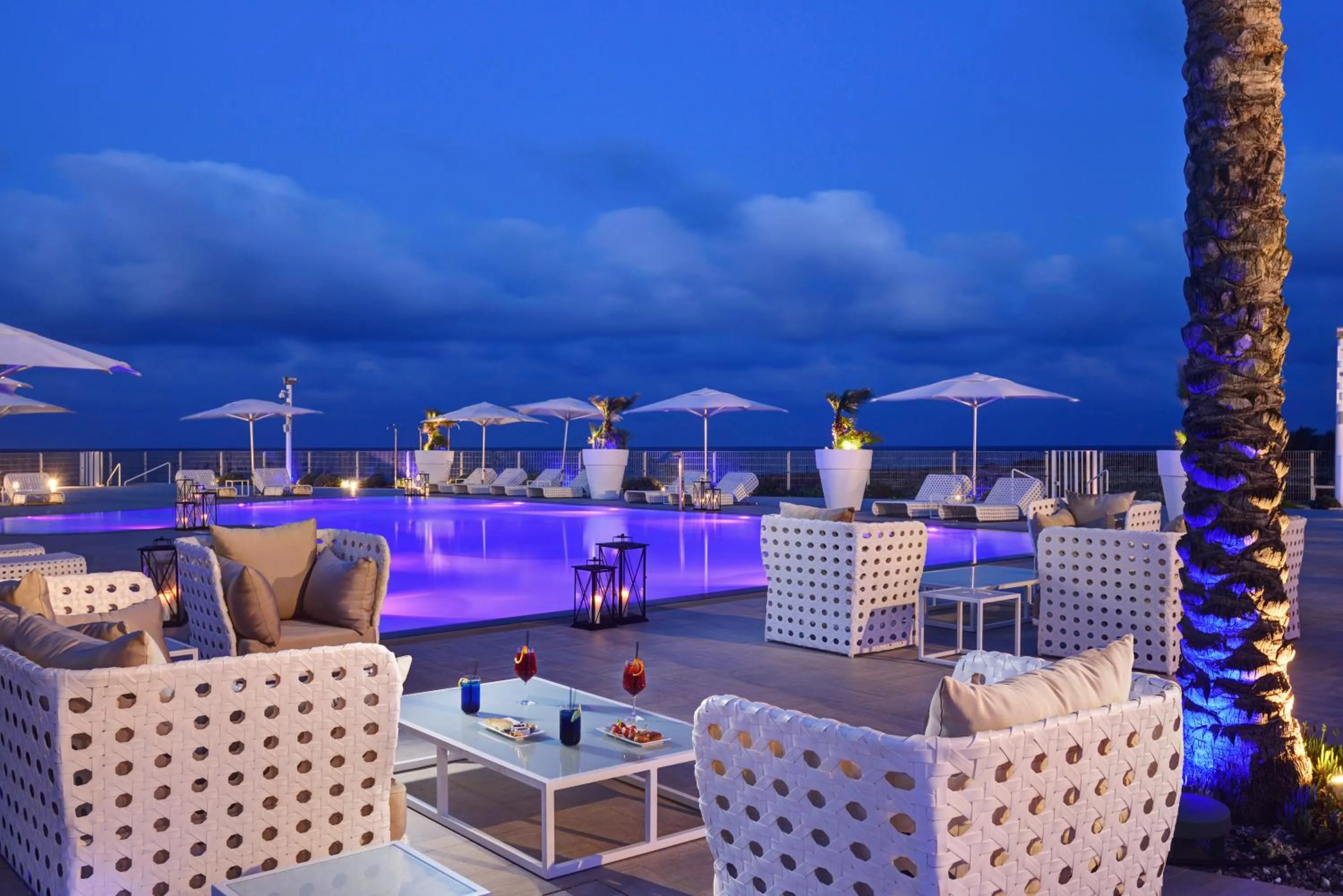 Restaurant/places to eat, Swimming Pool in Soleinme Resort