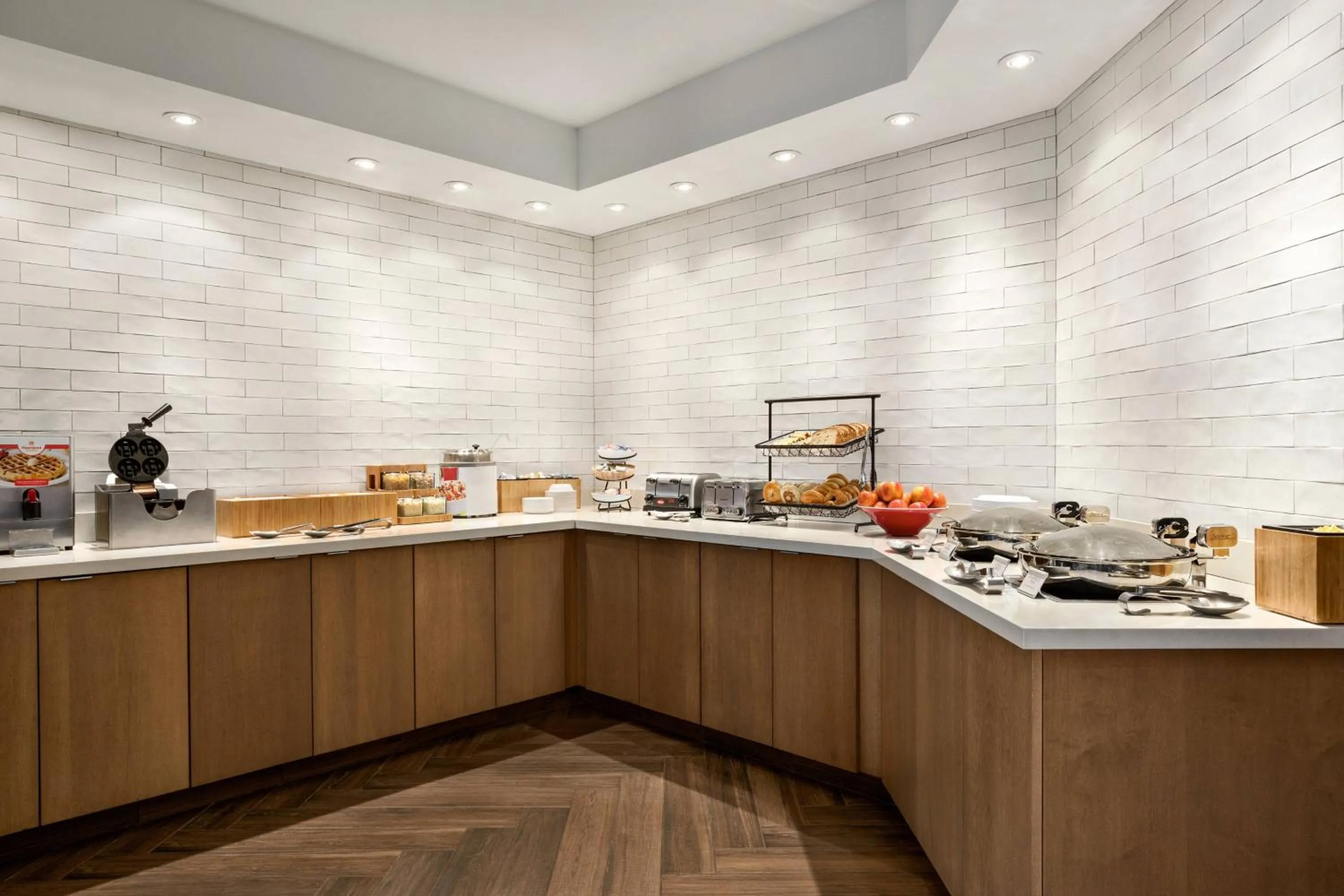 Breakfast in Fairfield Inn Erie Millcreek Mall