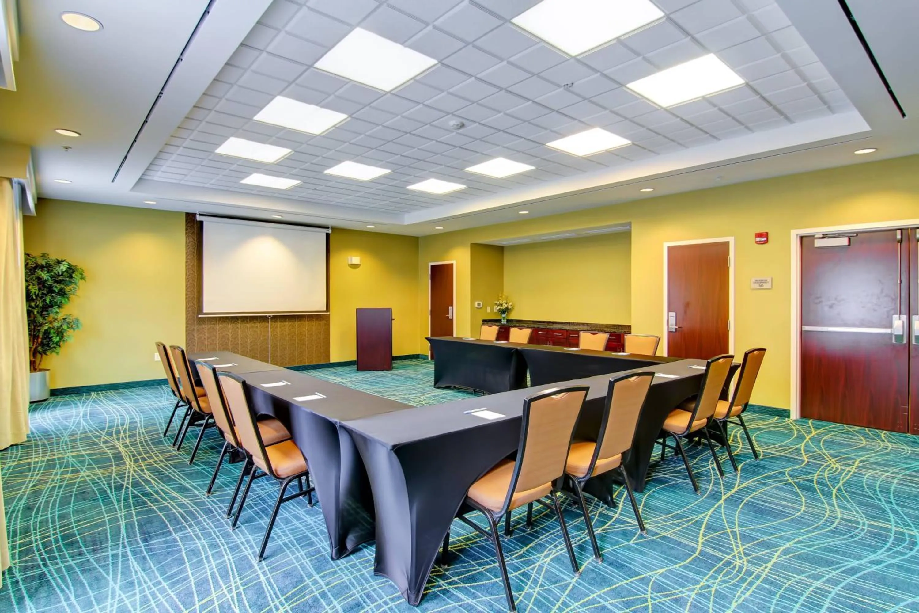 Meeting/conference room in SpringHill Suites Erie
