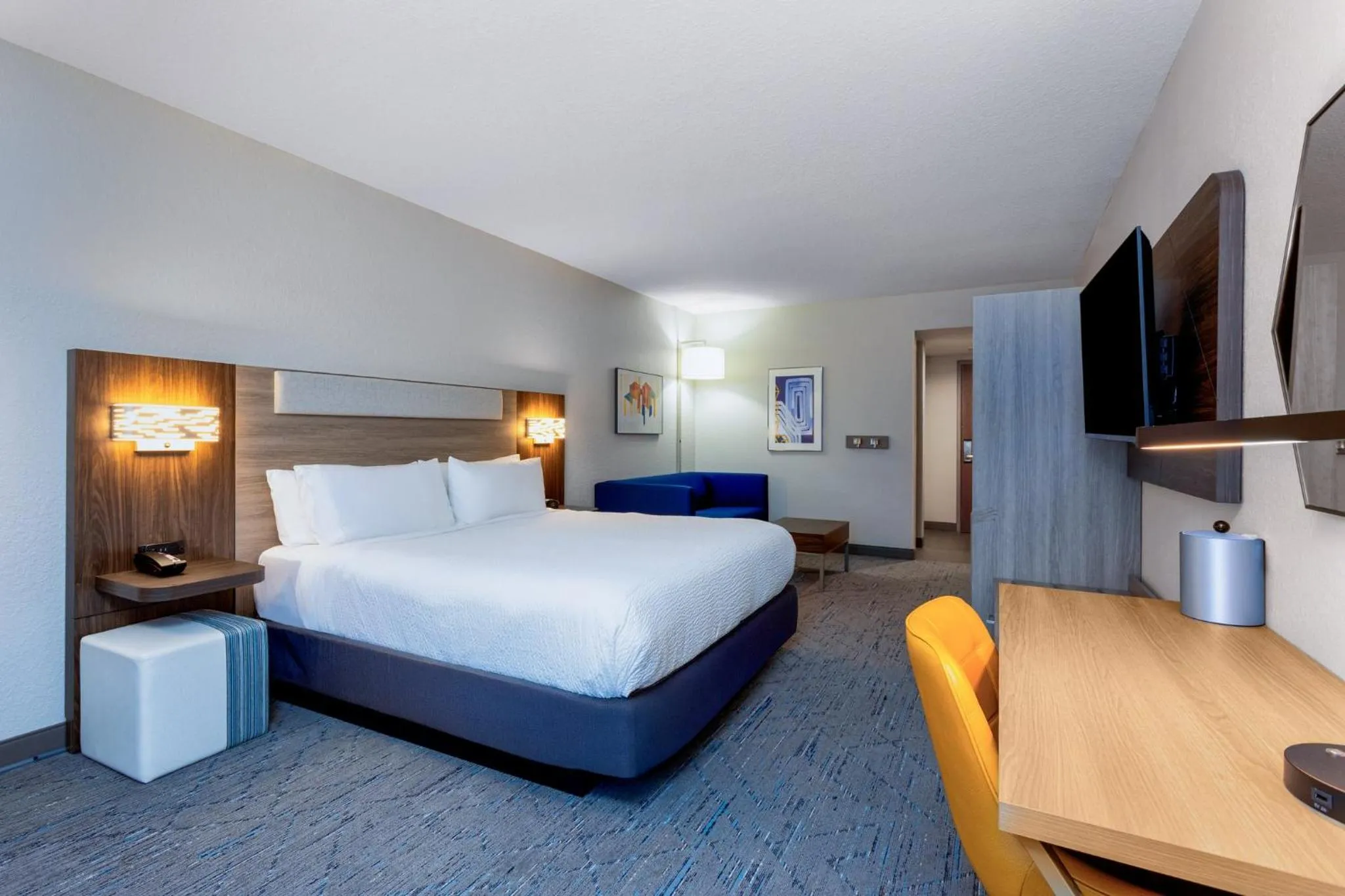 Photo of the whole room, Bed in Holiday Inn Express & Suites Palm Coast - I-95