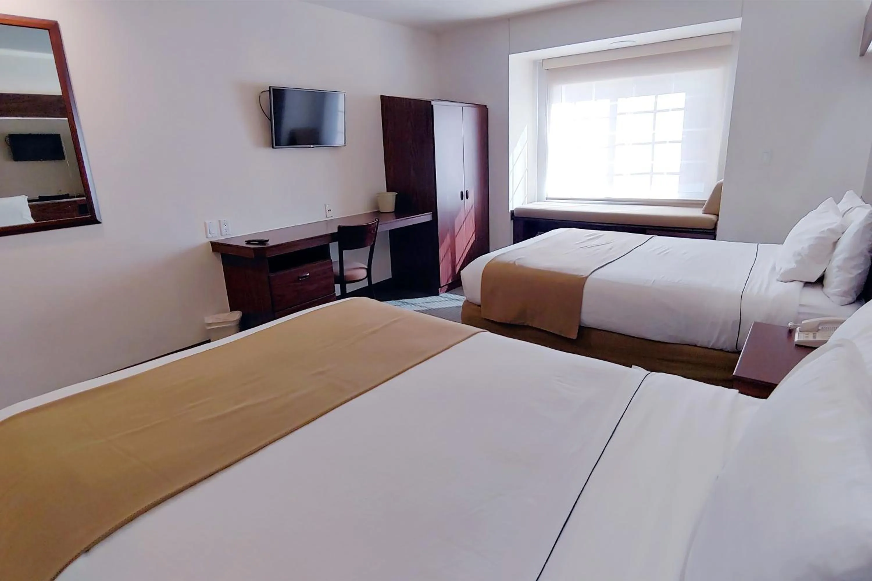 Bed in Microtel Inn and Suites by Wyndham Ciudad Juarez, US Consulate