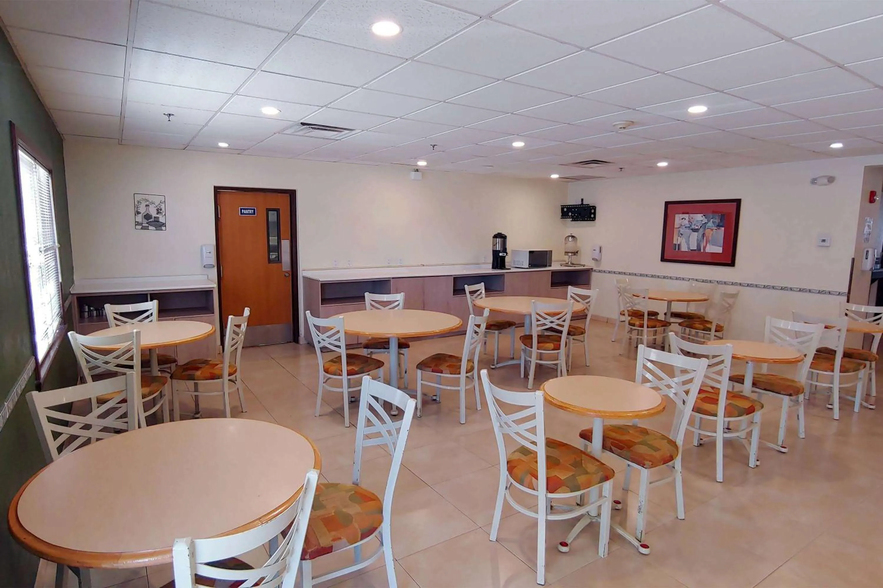 Restaurant/places to eat in Microtel Inn and Suites by Wyndham Ciudad Juarez, US Consulate