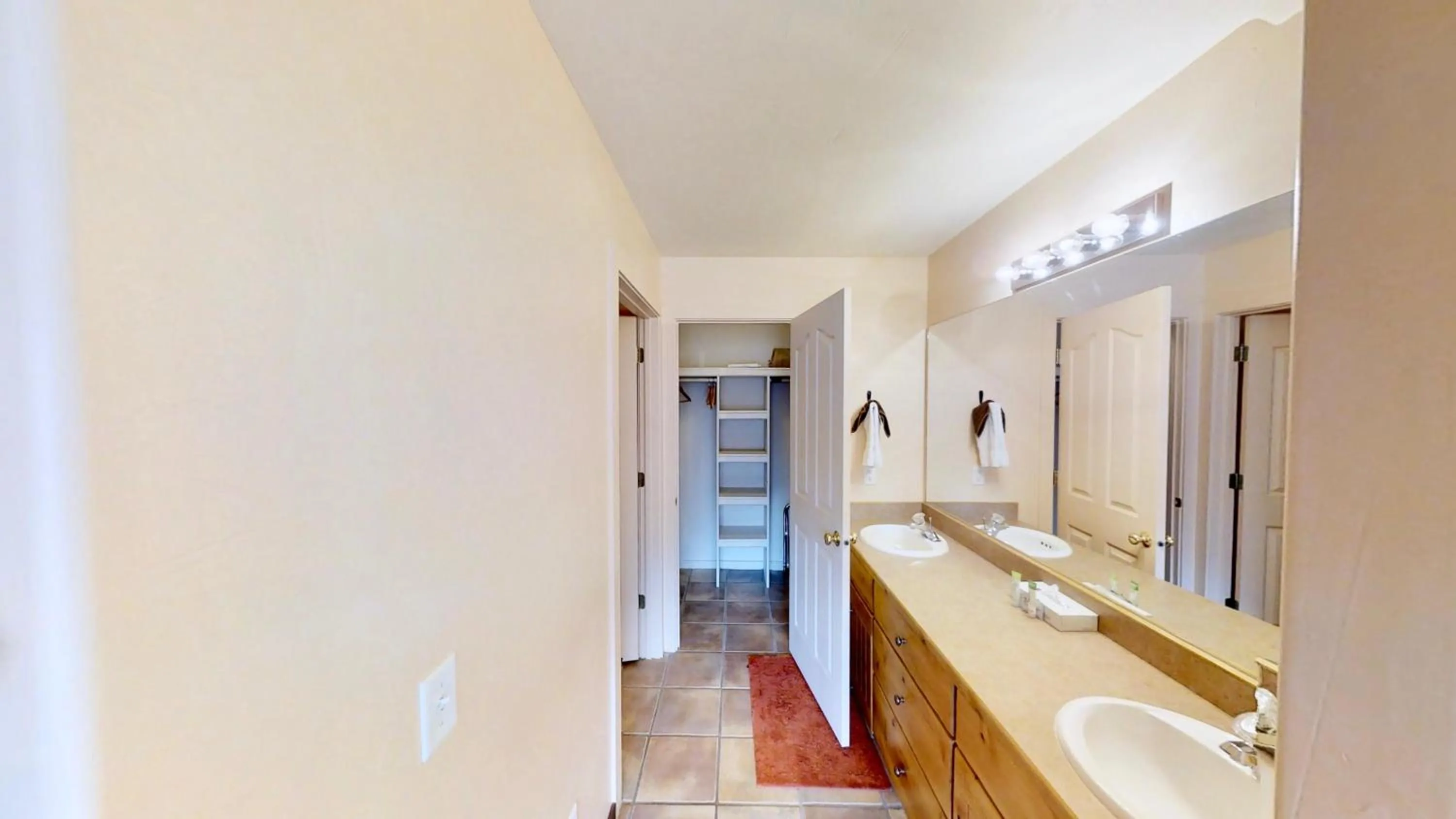 Mountain Paradise #G3