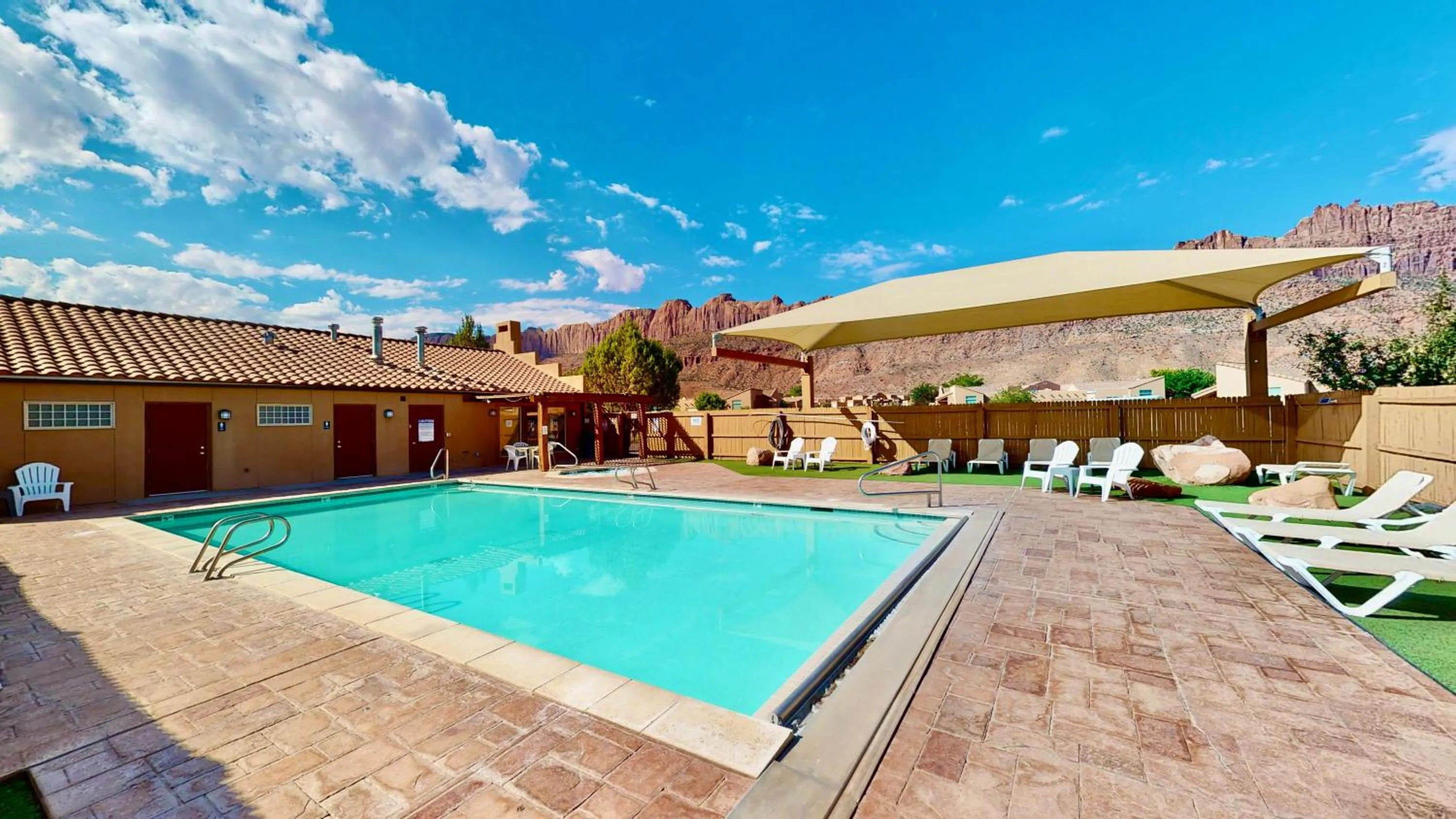 Mountain Paradise #G3