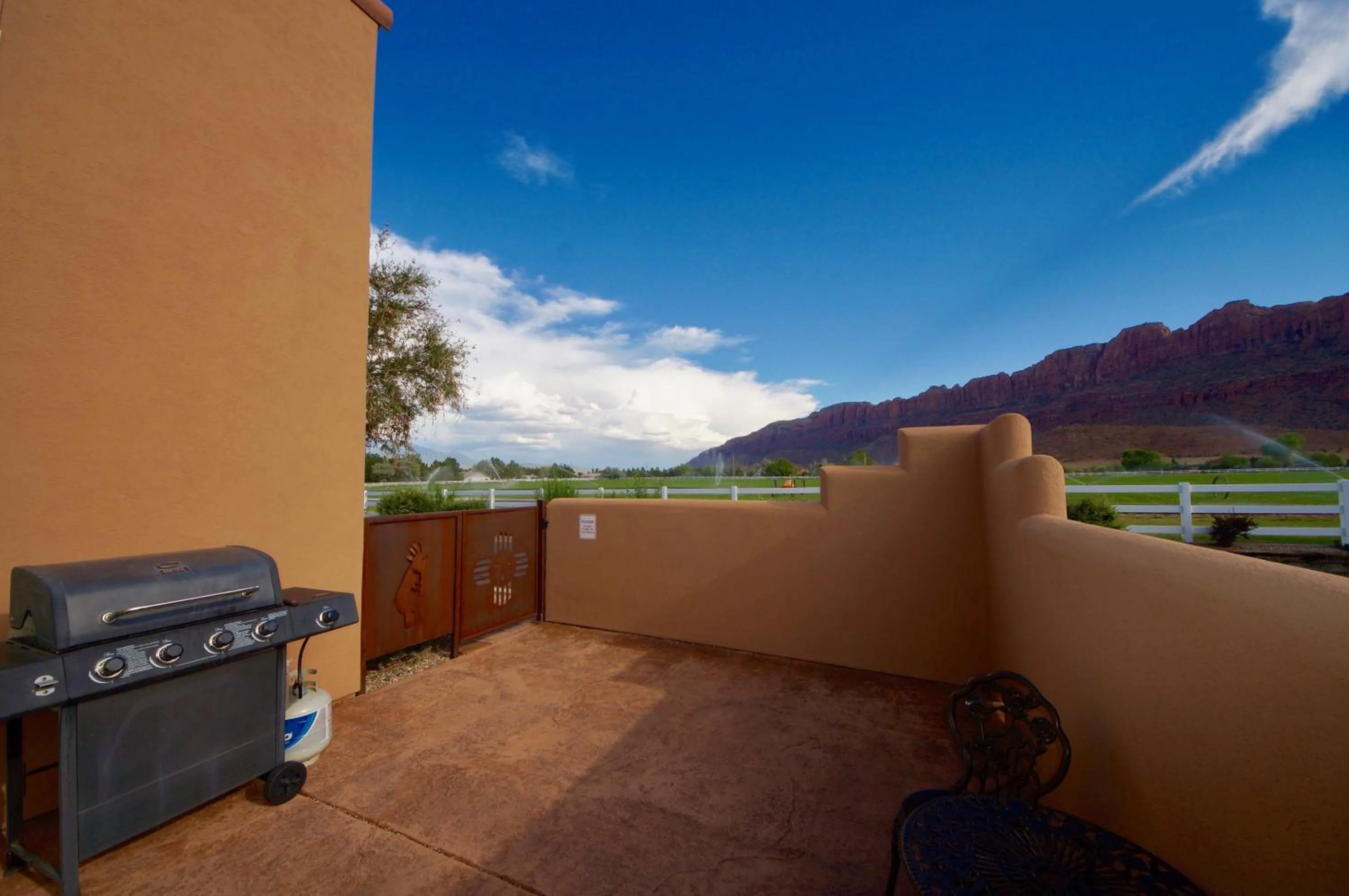 Mountain Paradise #G3